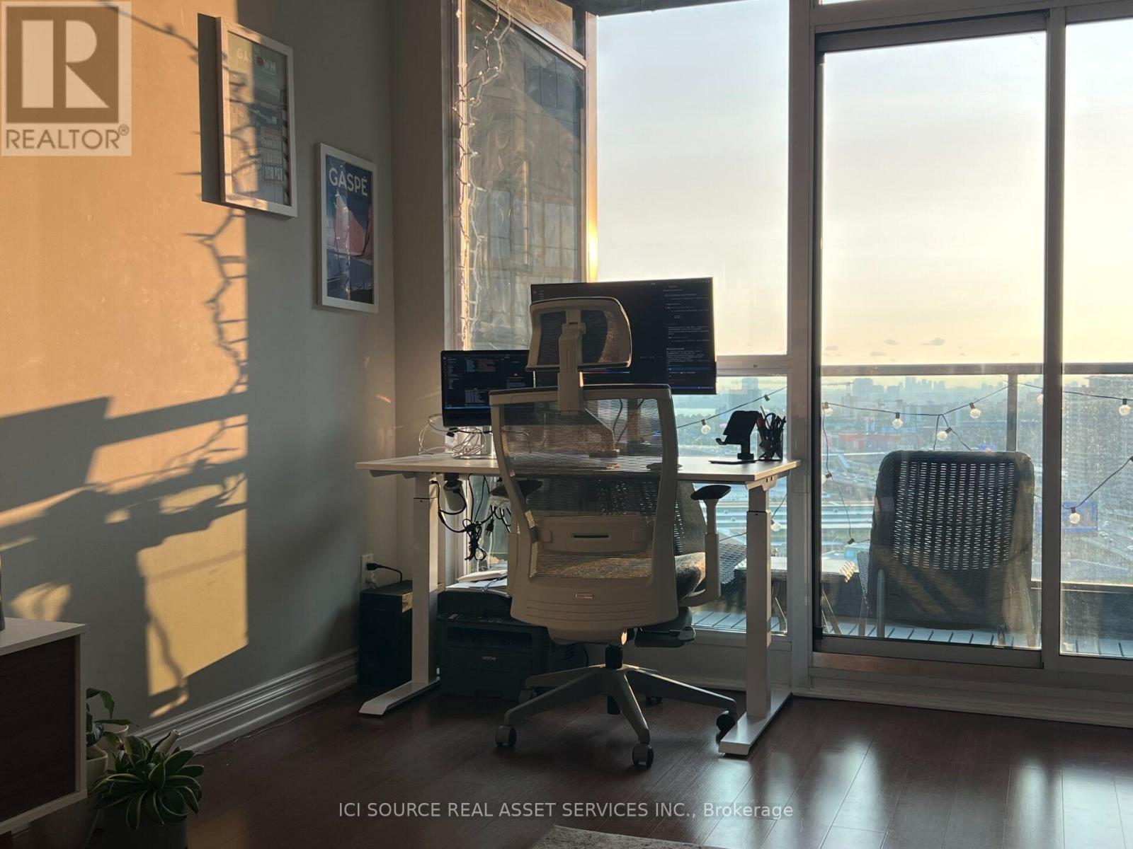2612 - 219 Fort York Boulevard, Toronto, ON - Indoor Photo Showing Office