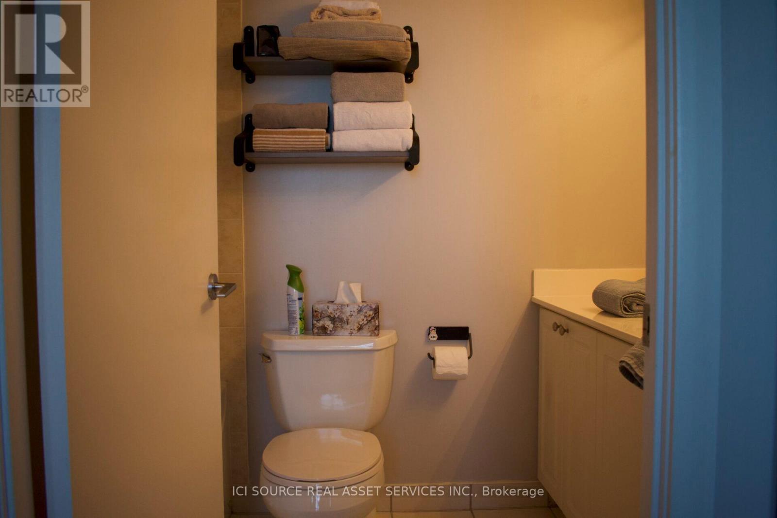 2612 - 219 Fort York Boulevard, Toronto, ON - Indoor Photo Showing Bathroom