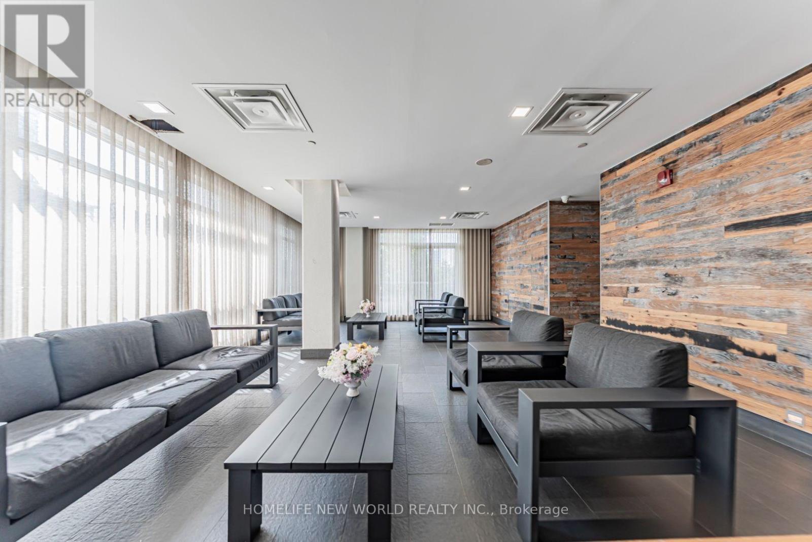 3207 - 275 Yorkland Road, Toronto, ON - Indoor Photo Showing Living Room