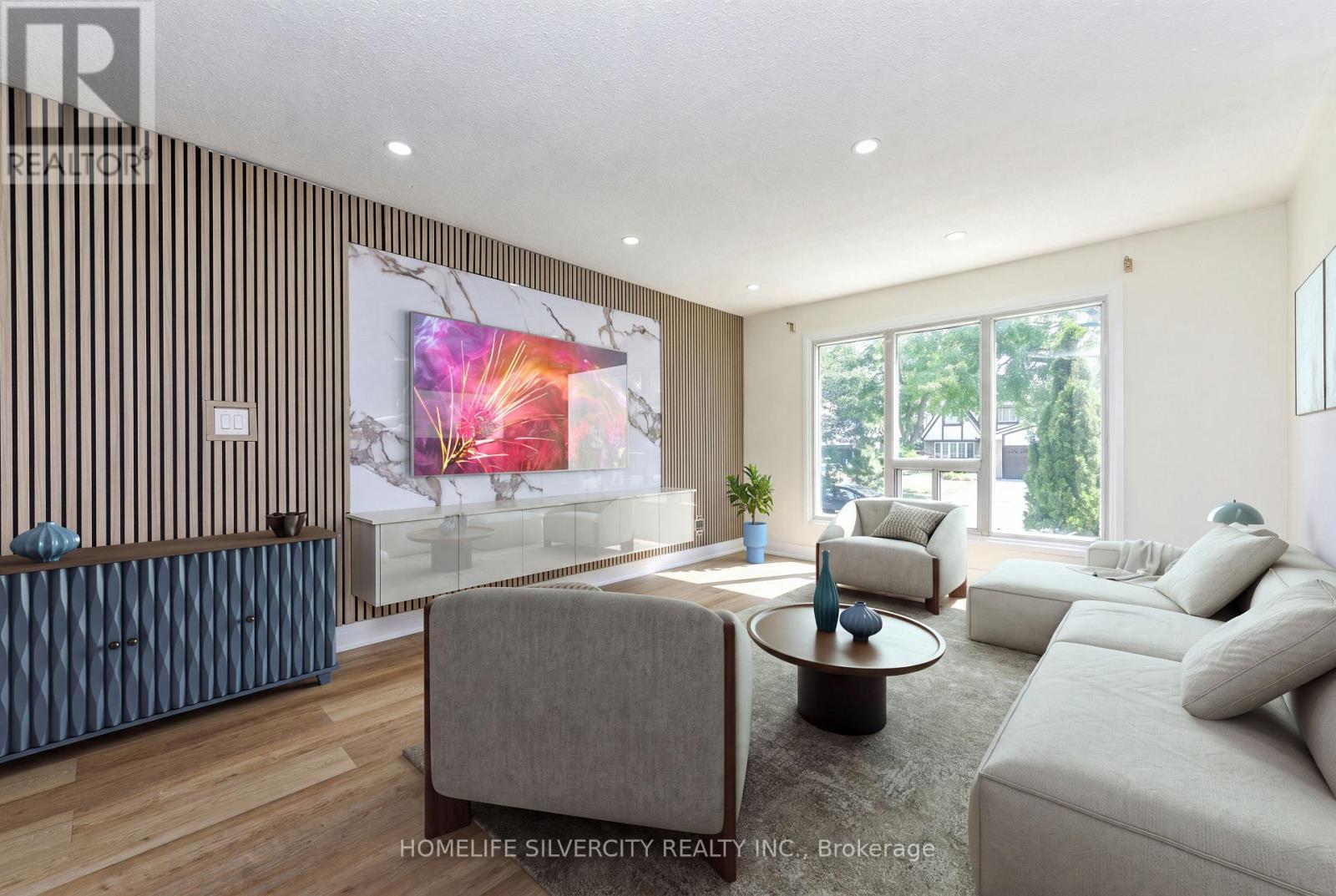 3315 Dwiggin Avenue, Mississauga, ON - Indoor Photo Showing Living Room