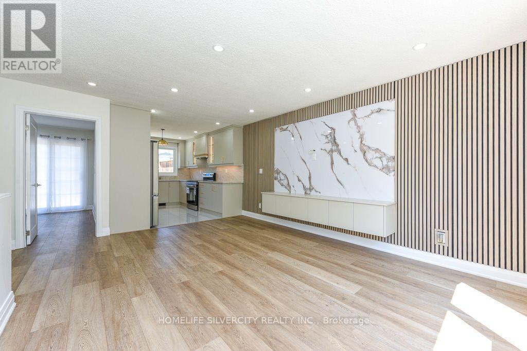 3315 Dwiggin Avenue, Mississauga, ON - Indoor