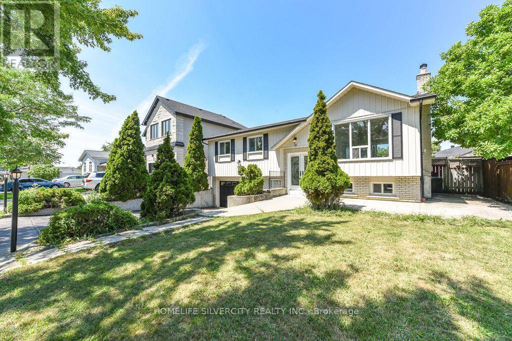 3315 Dwiggin Avenue, Mississauga, ON - Outdoor