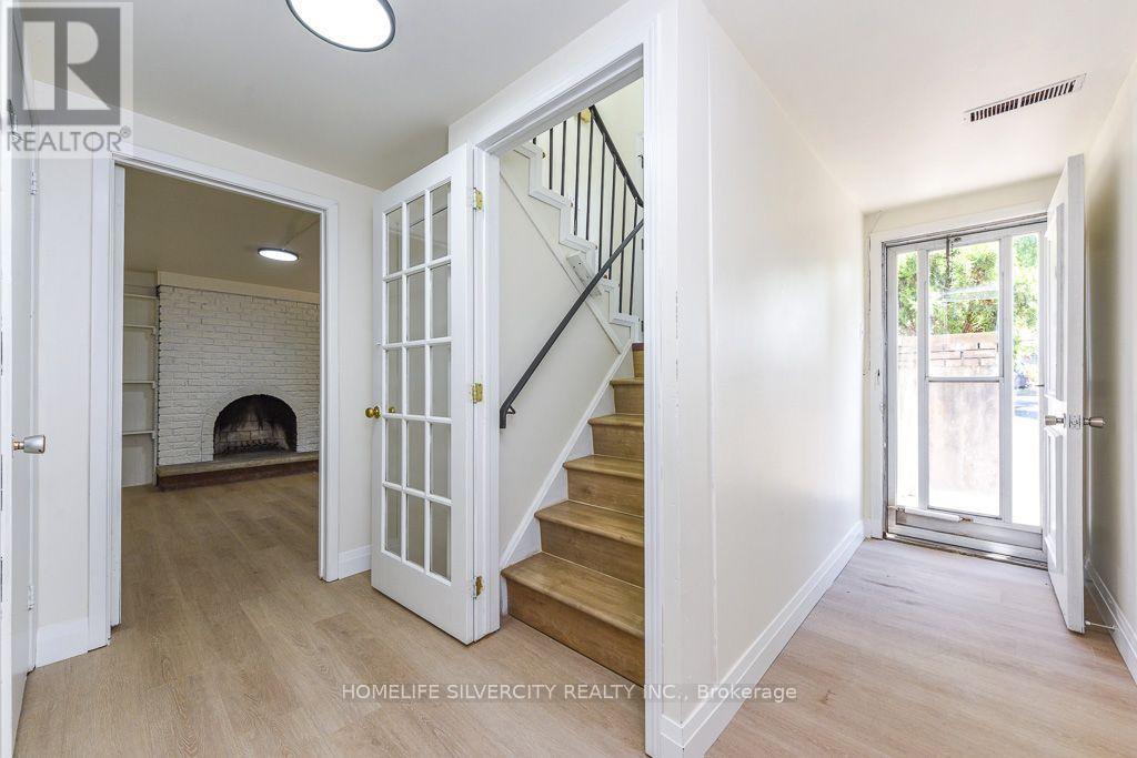 3315 Dwiggin Avenue, Mississauga, ON - Indoor Photo Showing Other Room