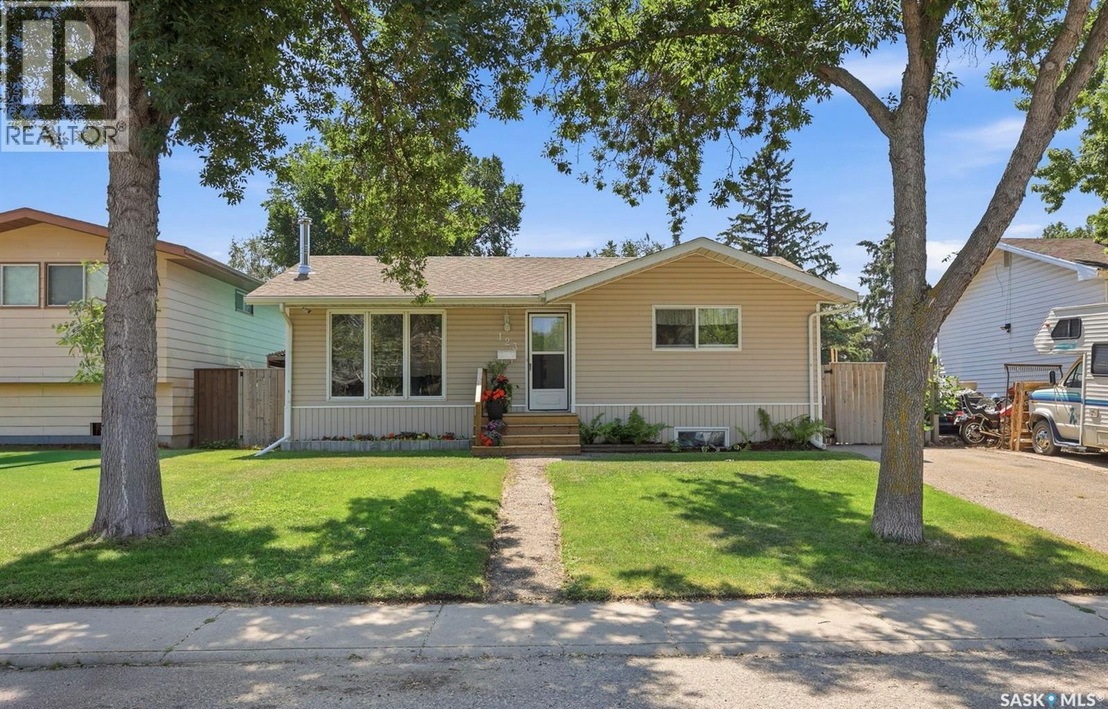 123 Appleby Drive, Saskatoon, SK - Outdoor