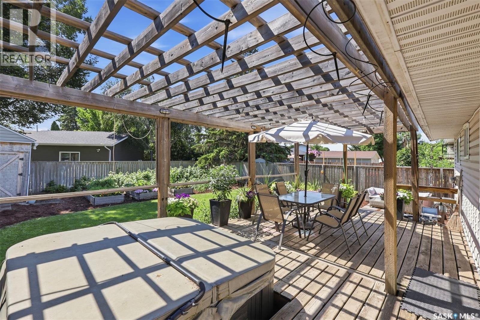 123 Appleby Drive, Saskatoon, SK - Outdoor With Deck Patio Veranda