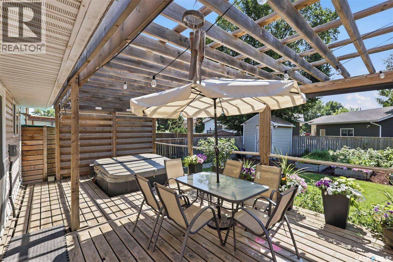 123 Appleby Drive, Saskatoon, SK - Outdoor With Deck Patio Veranda