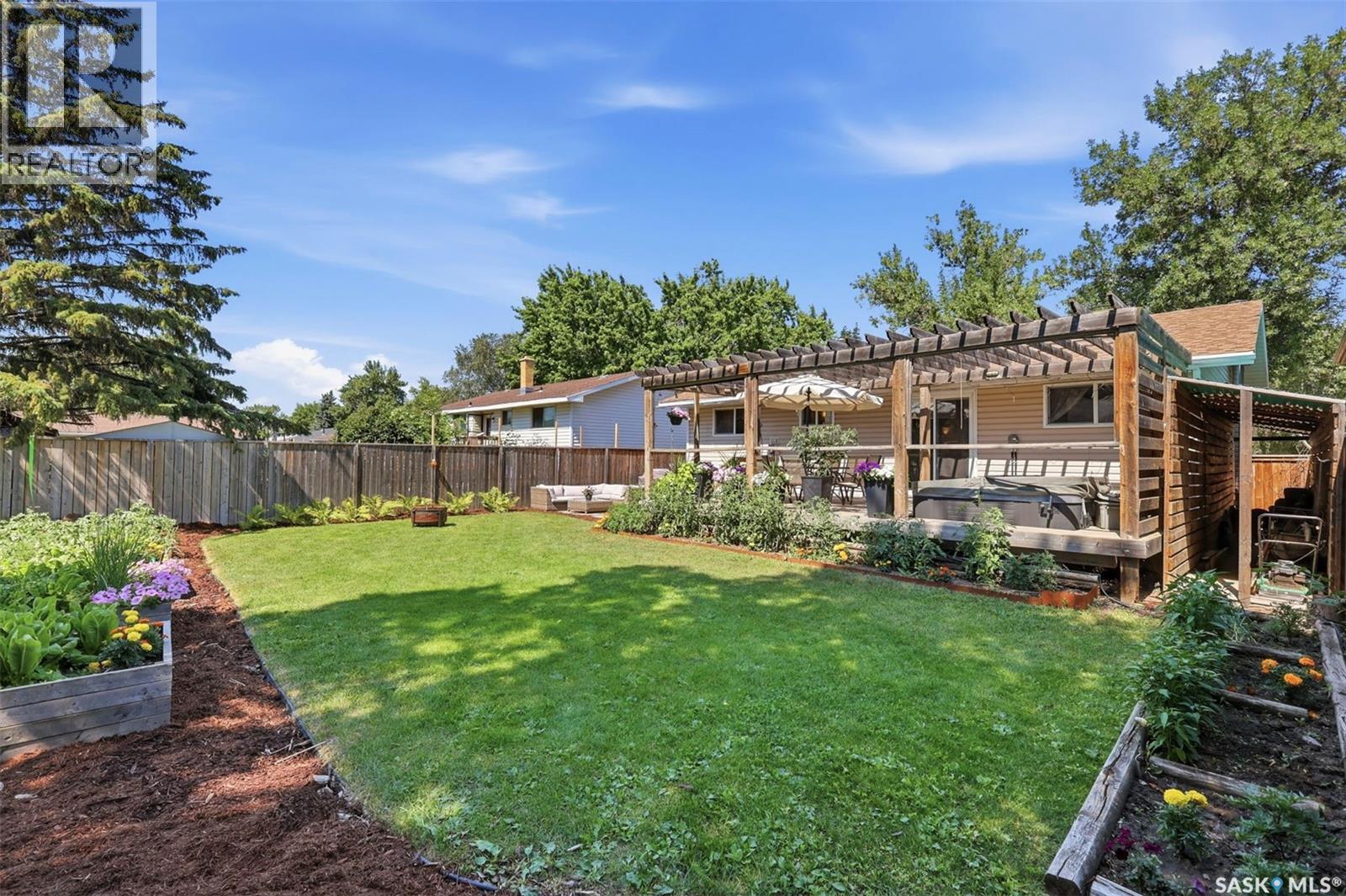 123 Appleby Drive, Saskatoon, SK - Outdoor With Deck Patio Veranda