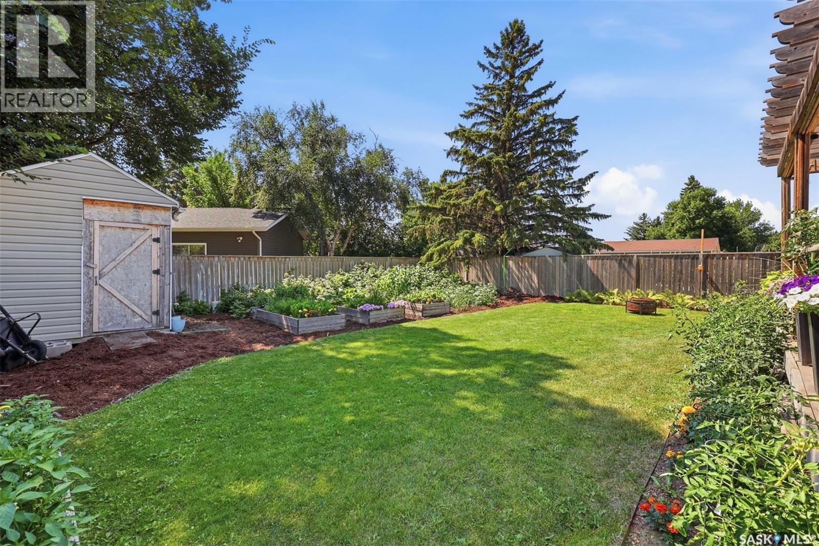 123 Appleby Drive, Saskatoon, SK - Outdoor With Backyard