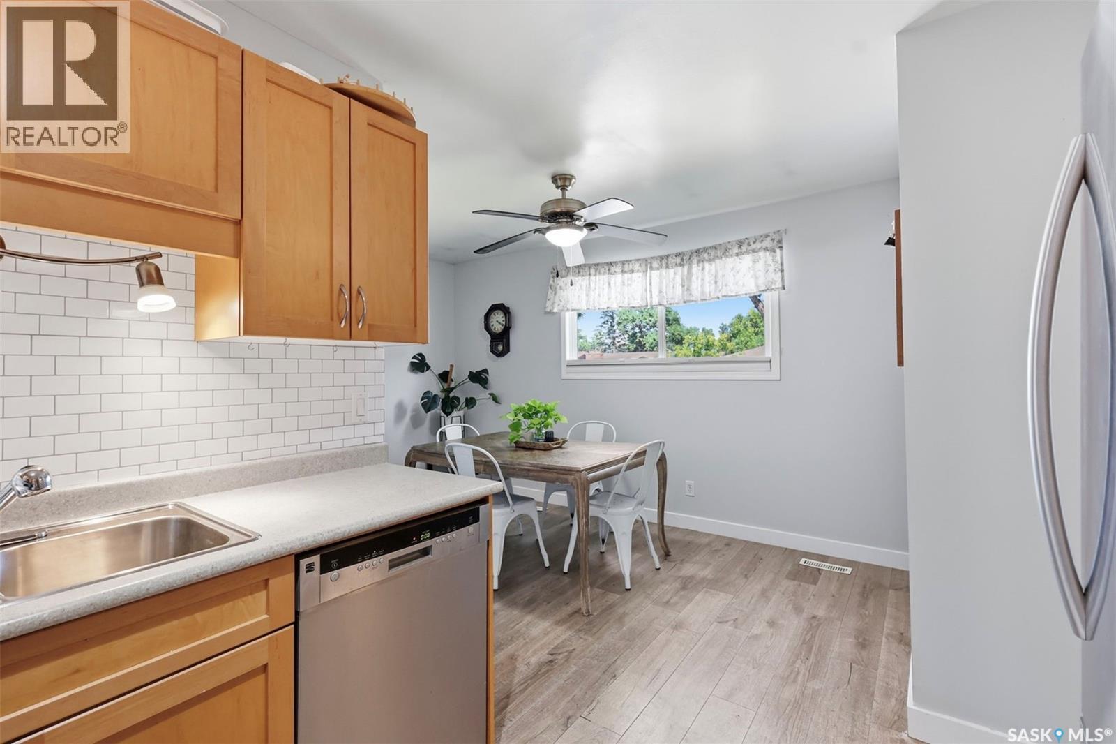 123 Appleby Drive, Saskatoon, SK - Indoor Photo Showing Kitchen