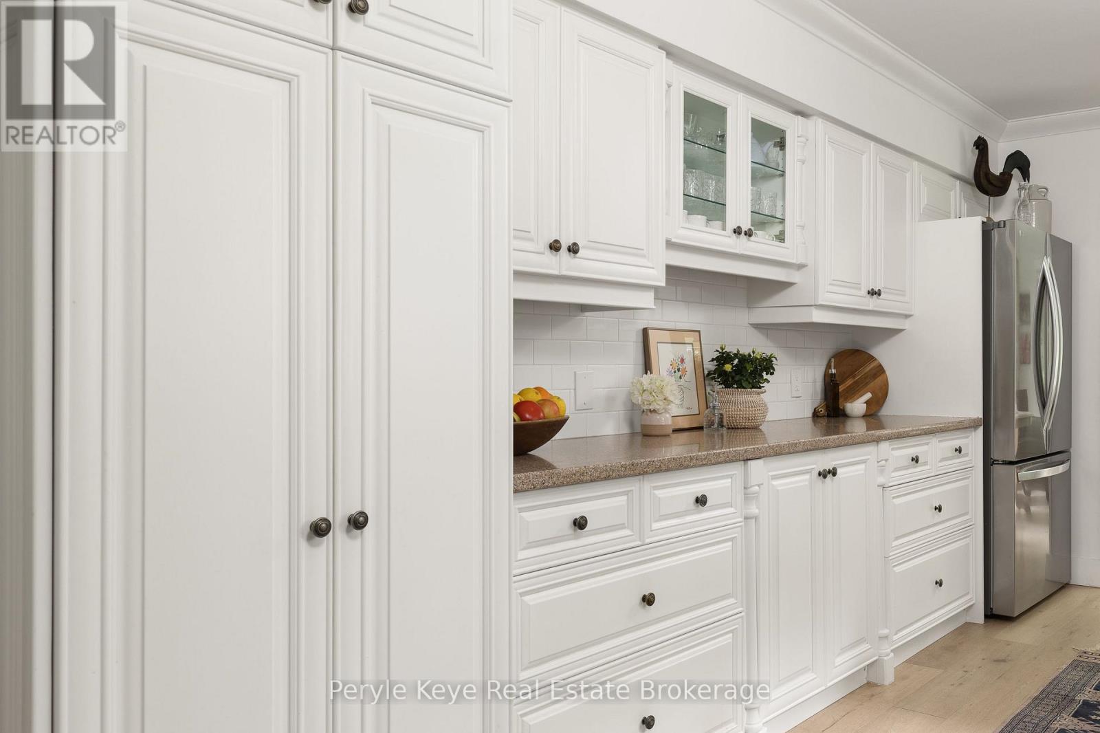41 South Muskoka Drive, Bracebridge (Macaulay), ON - Indoor Photo Showing Kitchen