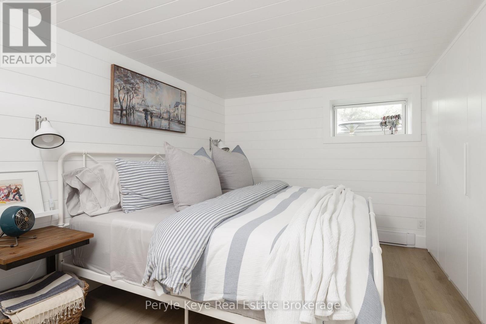 41 South Muskoka Drive, Bracebridge (Macaulay), ON - Indoor Photo Showing Bedroom