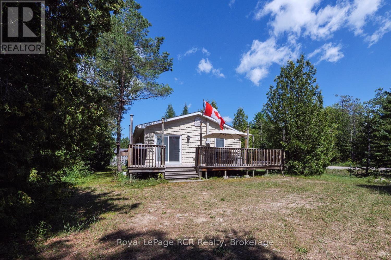10 1St Ave South Avenue S, Native Leased Lands, ON - Outdoor With Deck Patio Veranda