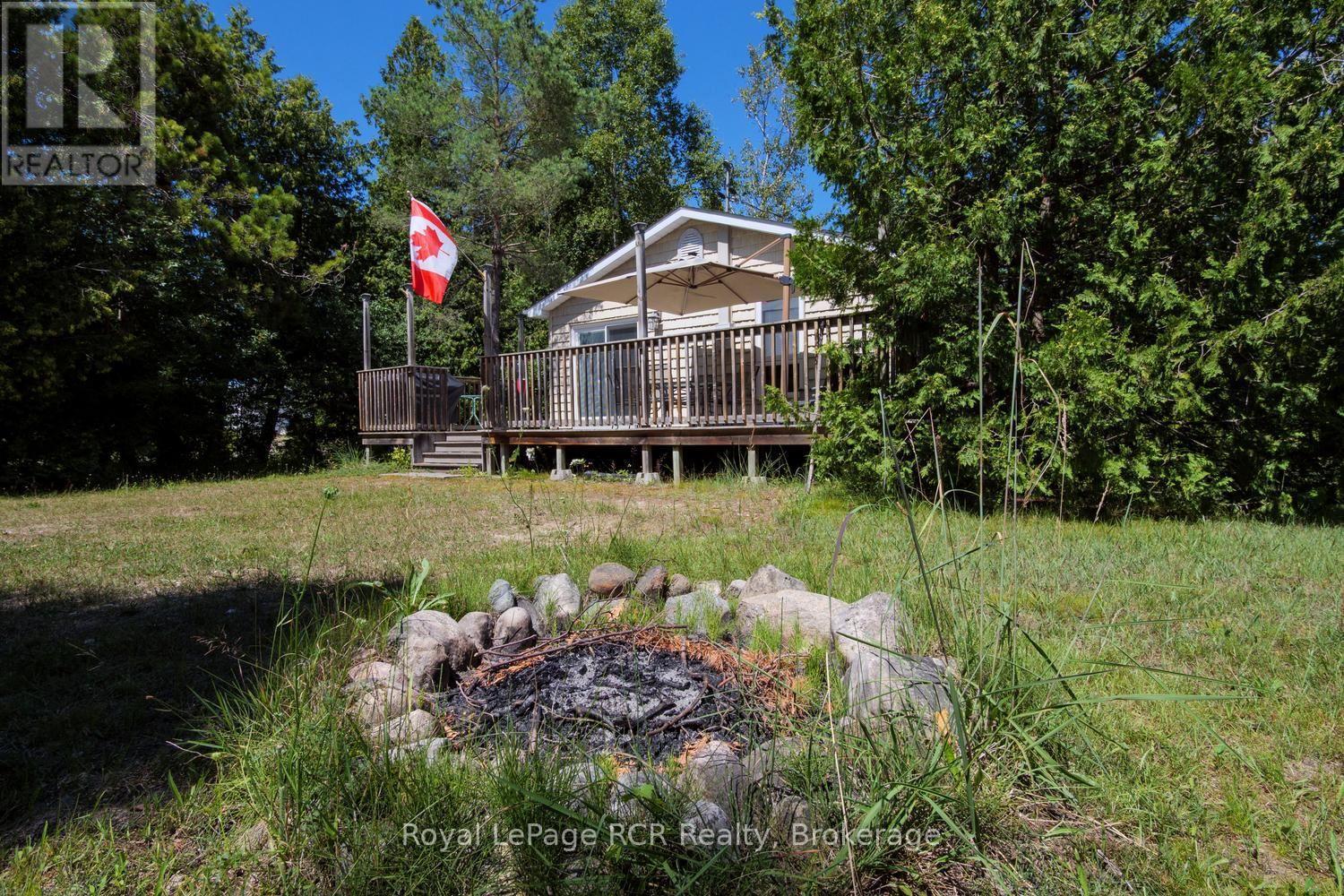 10 1St Ave South Avenue S, Native Leased Lands, ON - Outdoor With Deck Patio Veranda