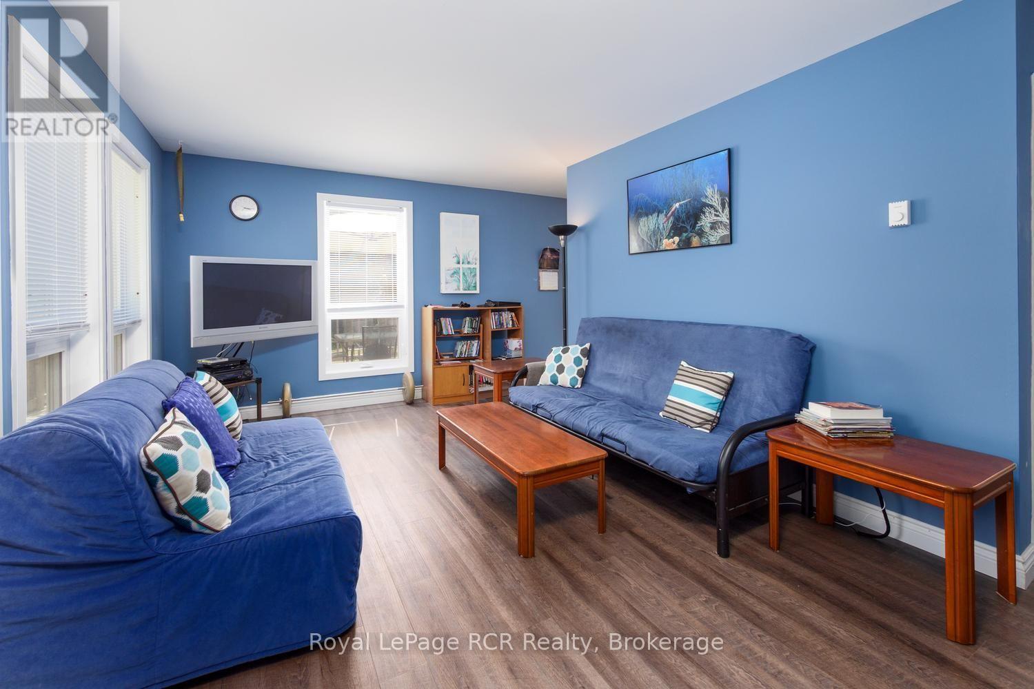 10 1St Ave South Avenue S, Native Leased Lands, ON - Indoor Photo Showing Living Room