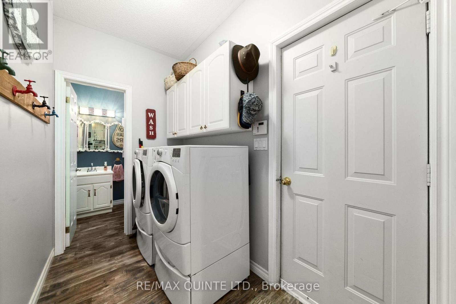 291 Colonial Drive, Quinte West (Murray Ward), ON - Indoor Photo Showing Laundry Room