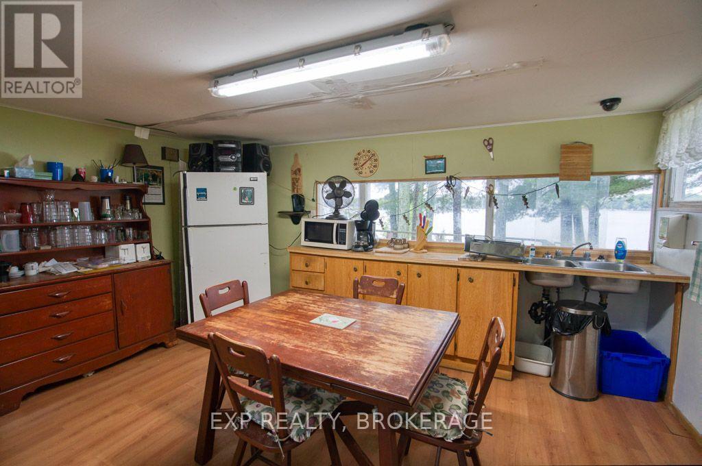 148B Oak Shores Lane, Frontenac (Frontenac South), ON - Indoor