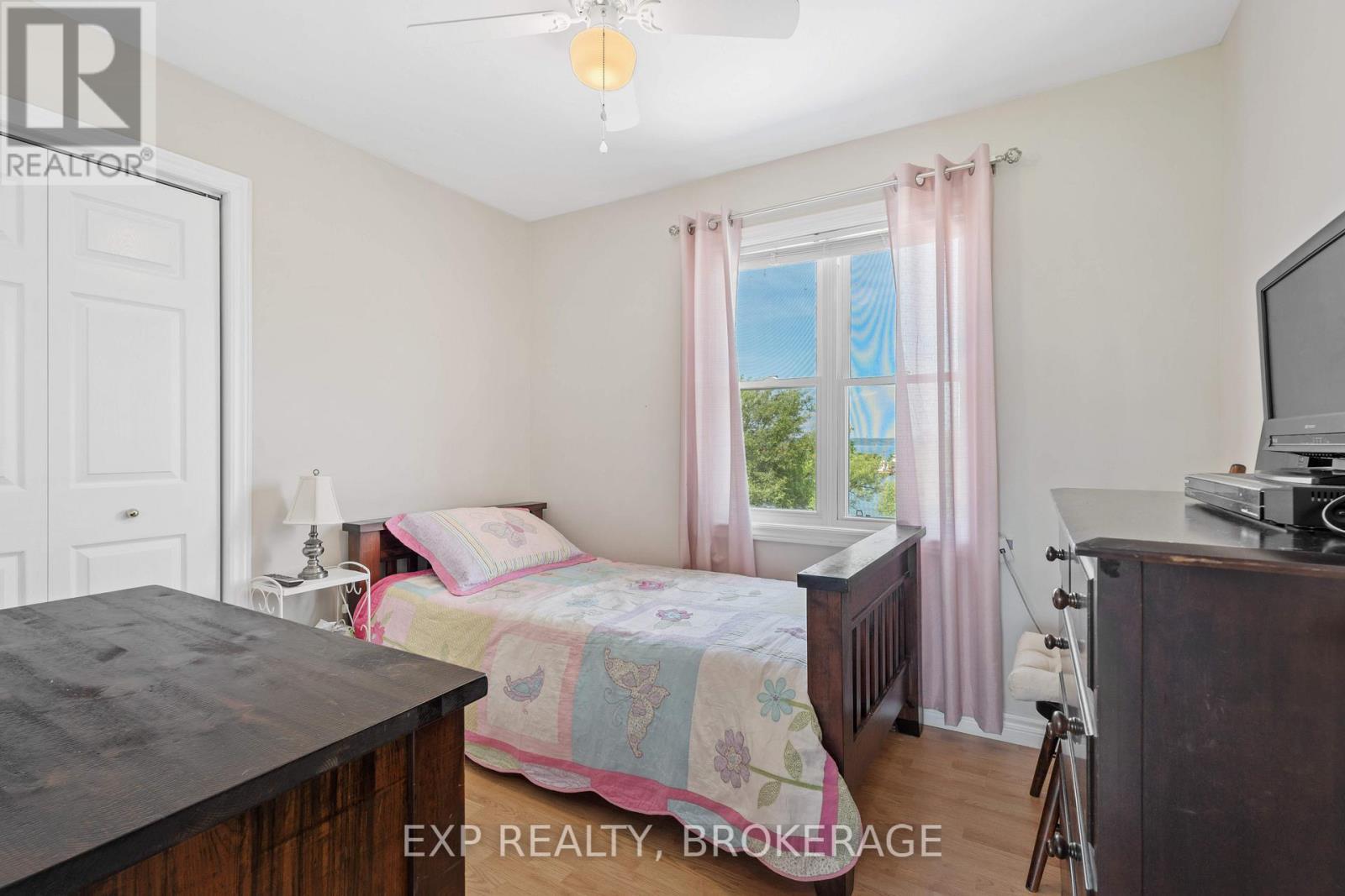 26 Boxen Harbour Lane, Frontenac Islands (Wolfe Island), ON - Indoor Photo Showing Bedroom
