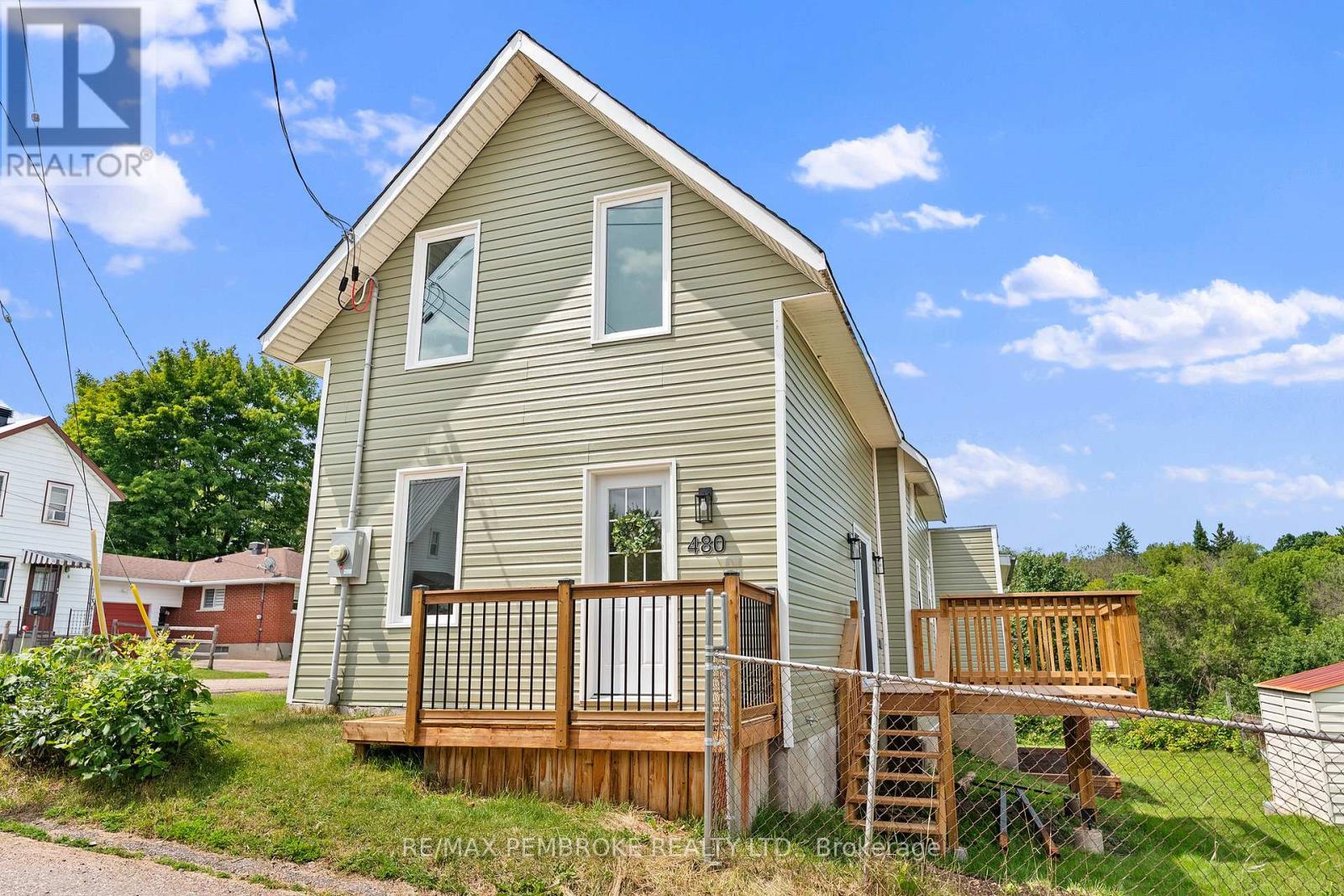 480 Blank Street, Pembroke, ON - Outdoor With Deck Patio Veranda