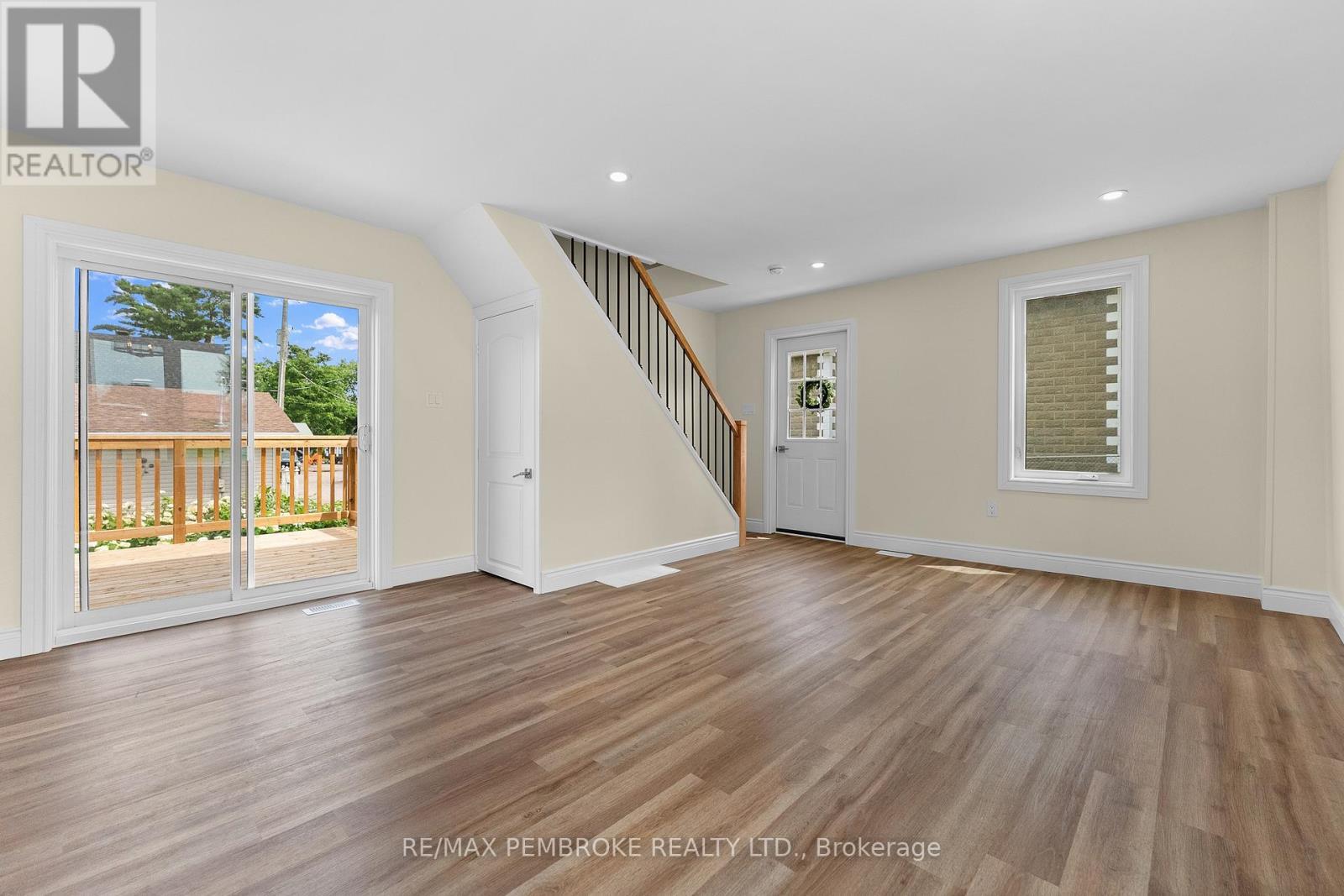 480 Blank Street, Pembroke, ON - Indoor