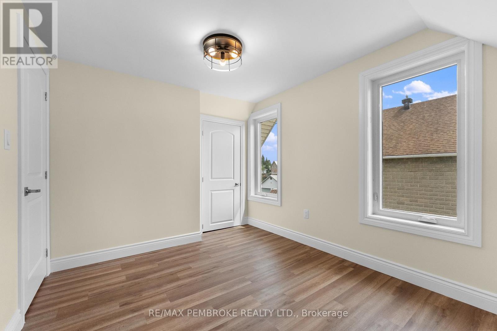480 Blank Street, Pembroke, ON - Indoor Photo Showing Other Room