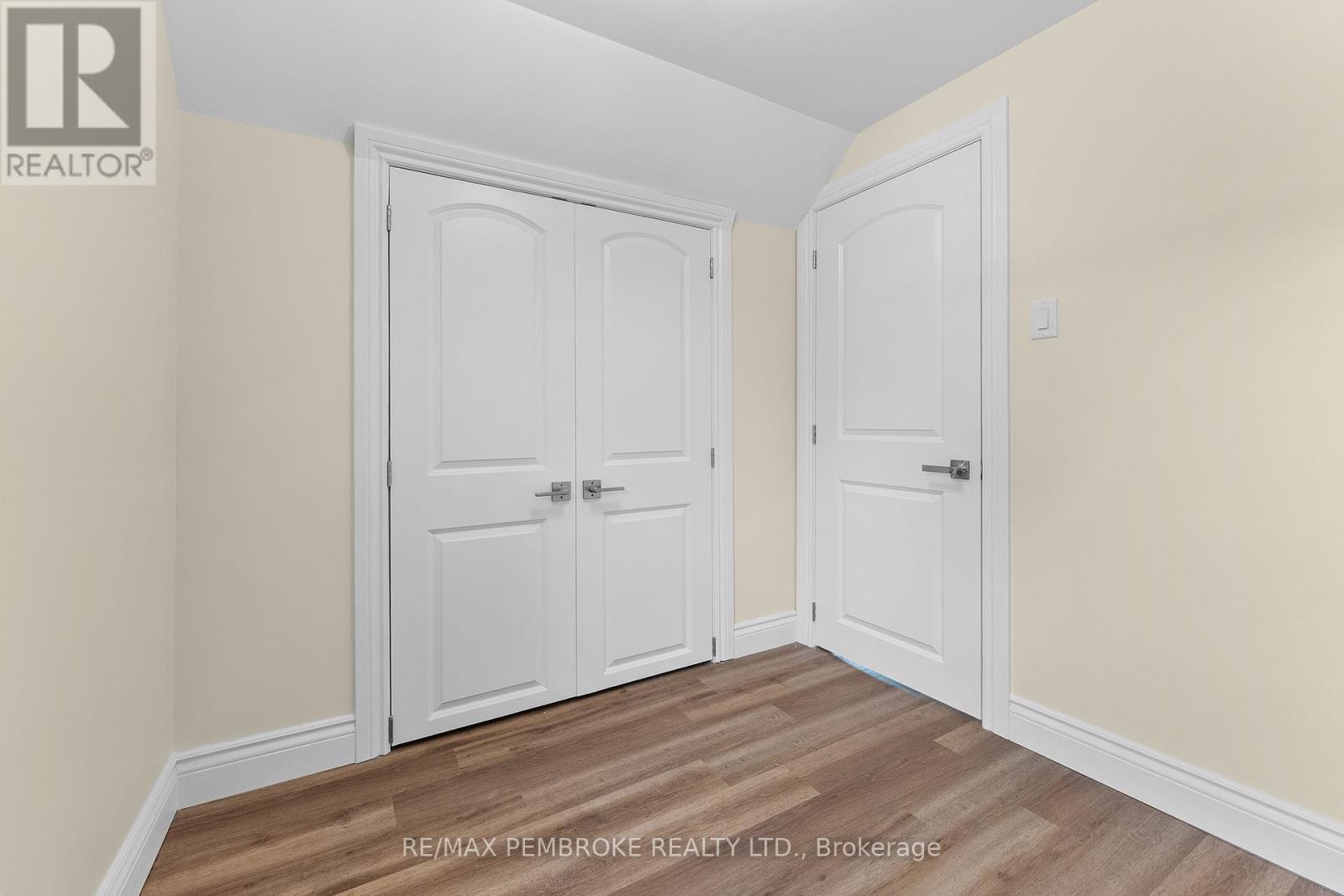 480 Blank Street, Pembroke, ON - Indoor Photo Showing Other Room
