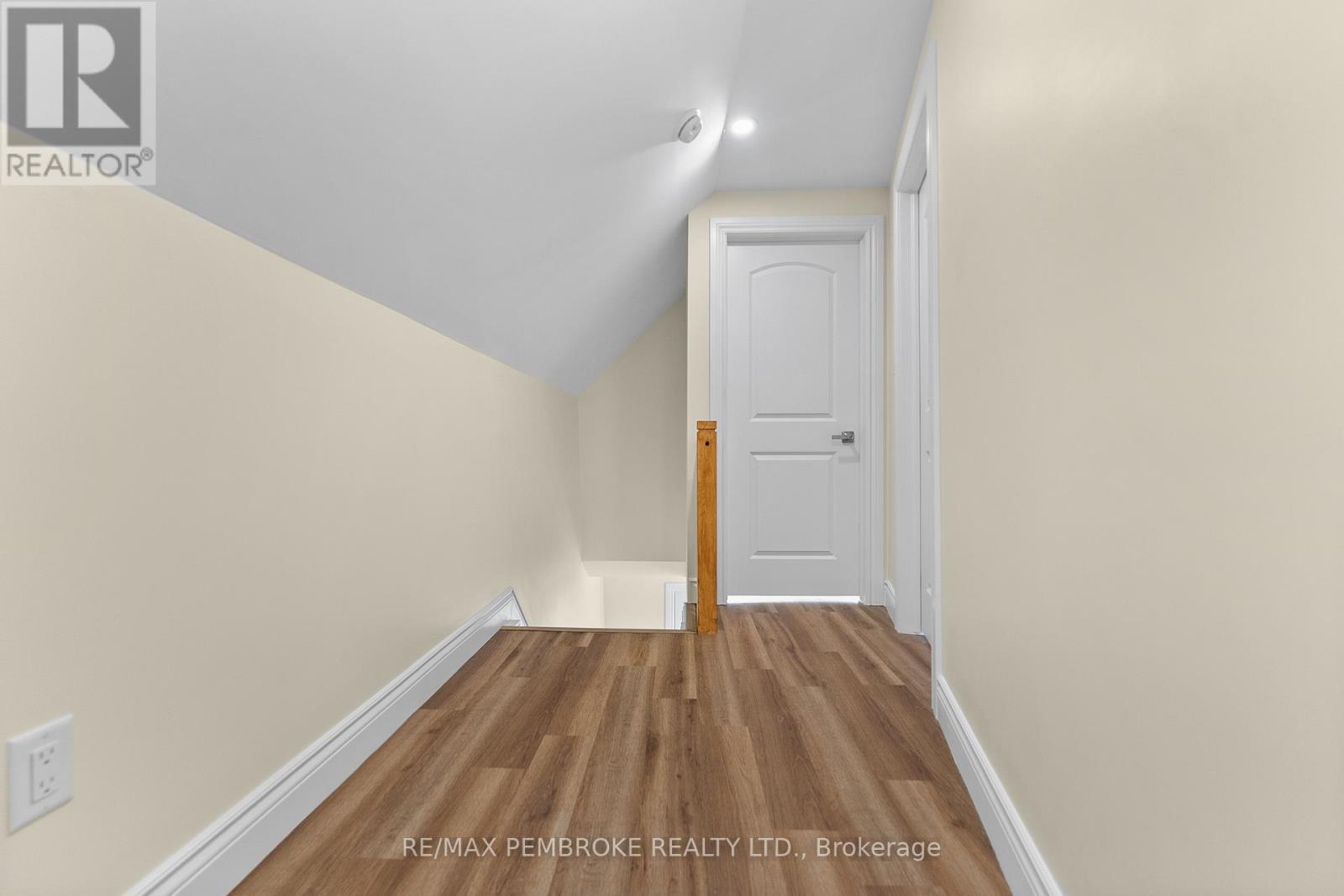 480 Blank Street, Pembroke, ON - Indoor Photo Showing Other Room