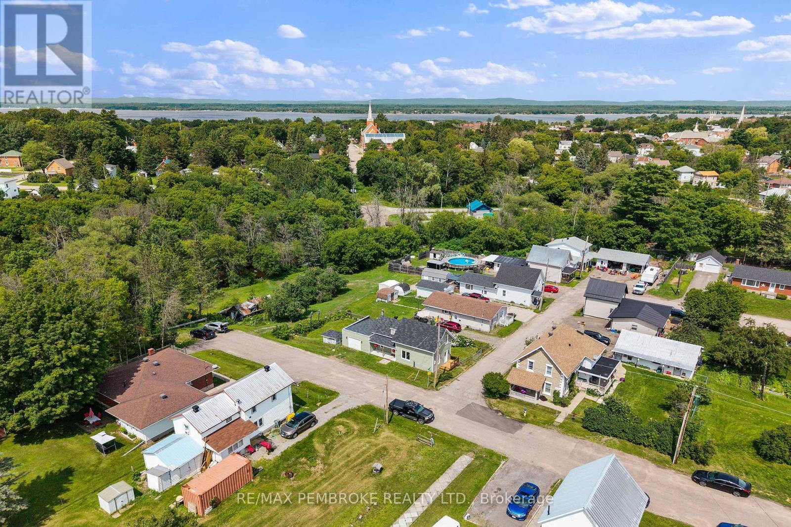 480 Blank Street, Pembroke, ON - Outdoor With View