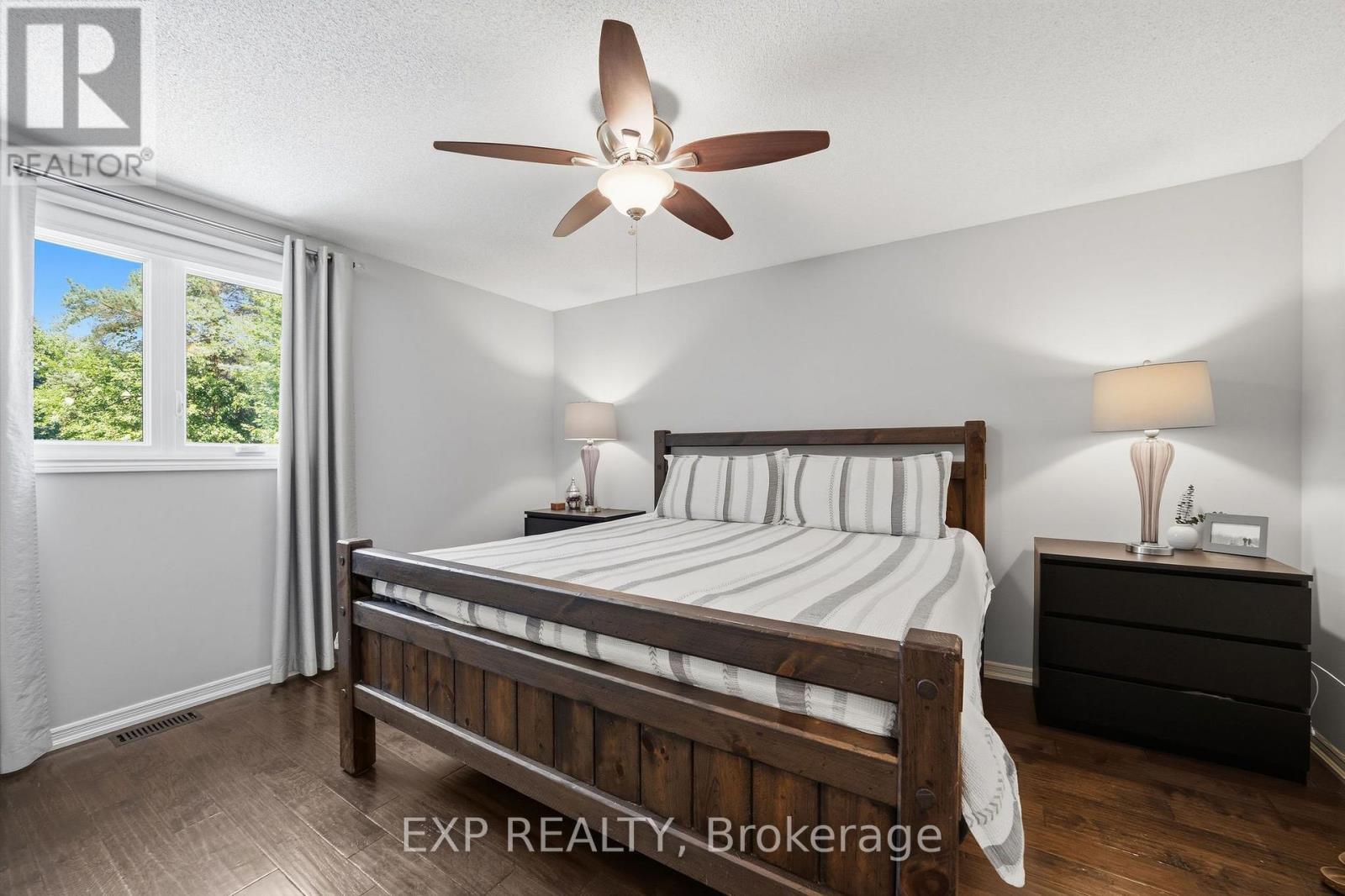 632 Hoover Place, Strathroy-Caradoc (Mount Brydges), ON - Indoor Photo Showing Bedroom