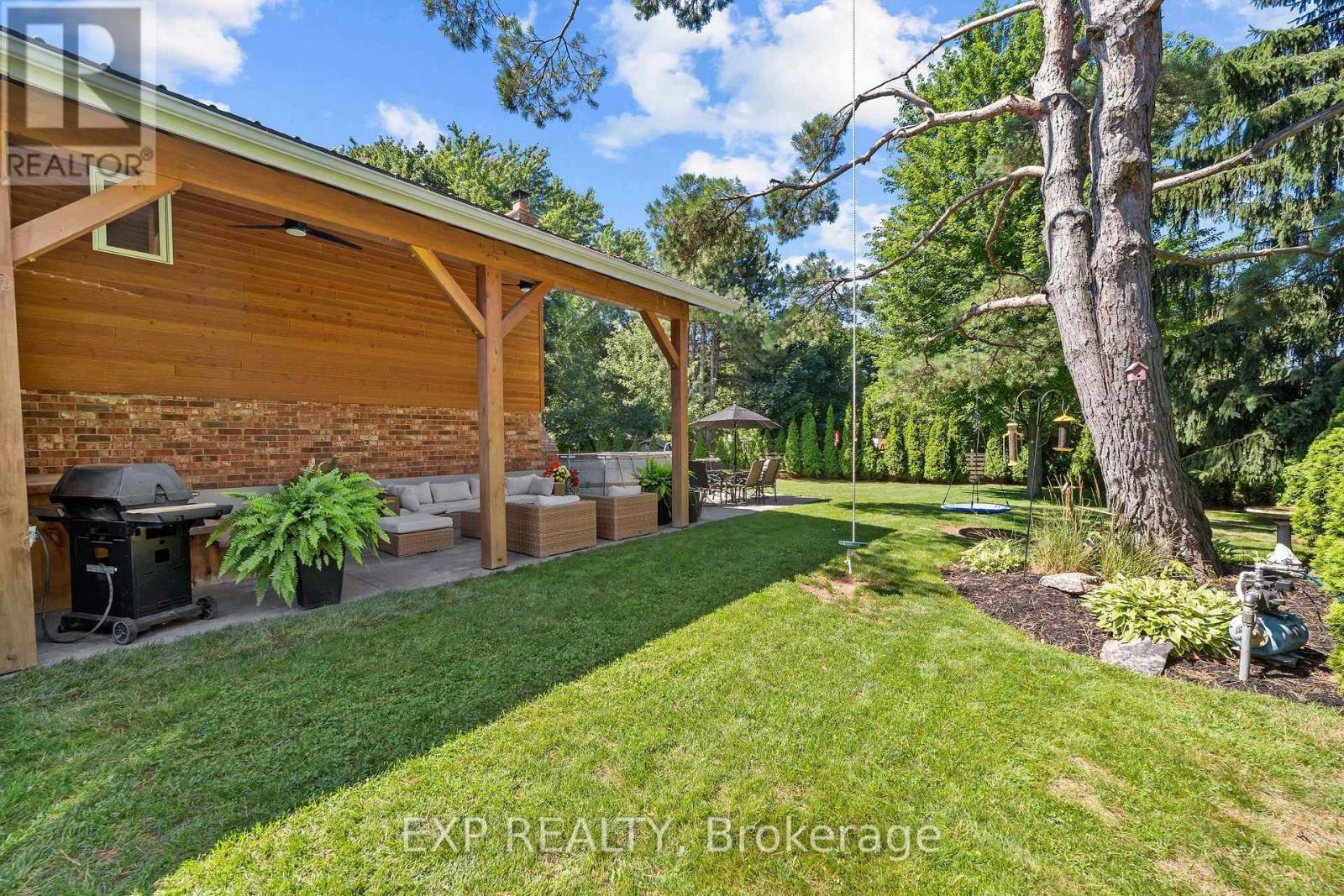 632 Hoover Place, Strathroy-Caradoc (Mount Brydges), ON - Outdoor