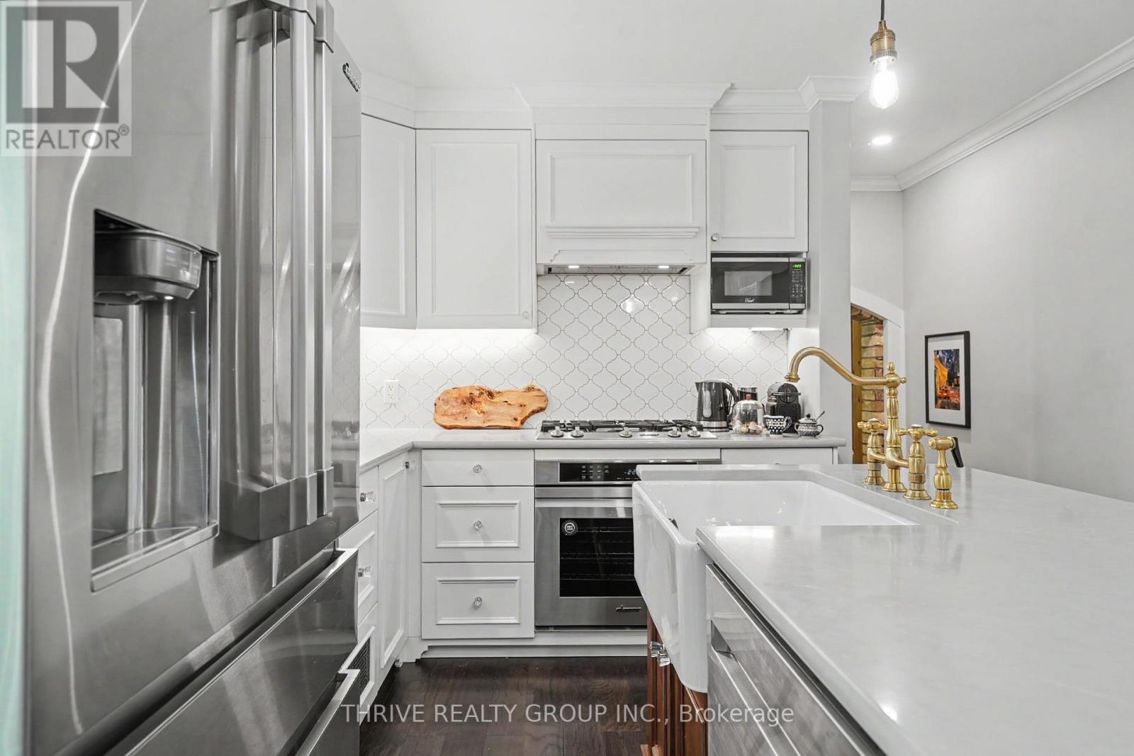665 Kildare Road, London North (North P), ON - Indoor Photo Showing Kitchen With Upgraded Kitchen
