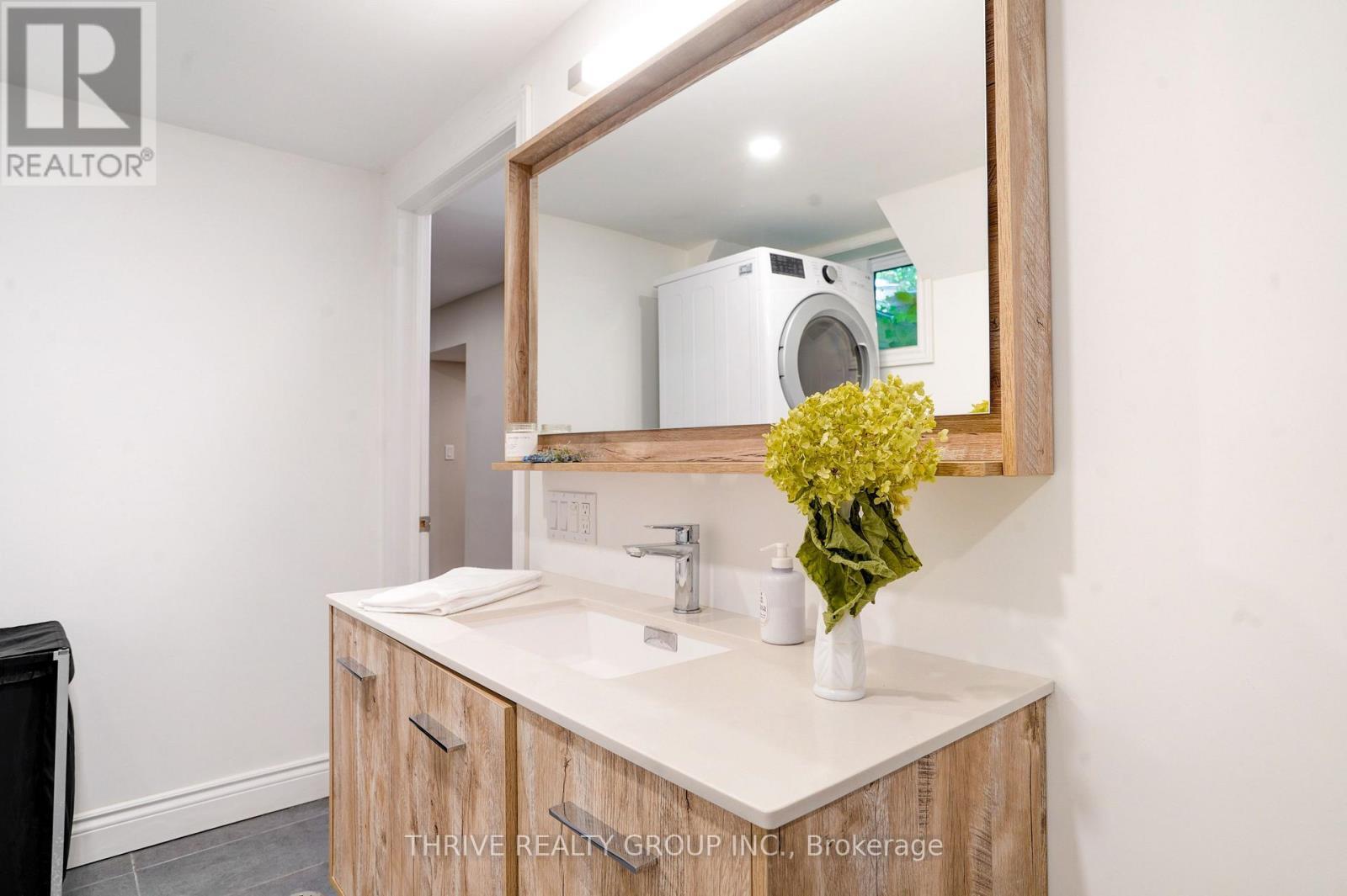 665 Kildare Road, London North (North P), ON - Indoor