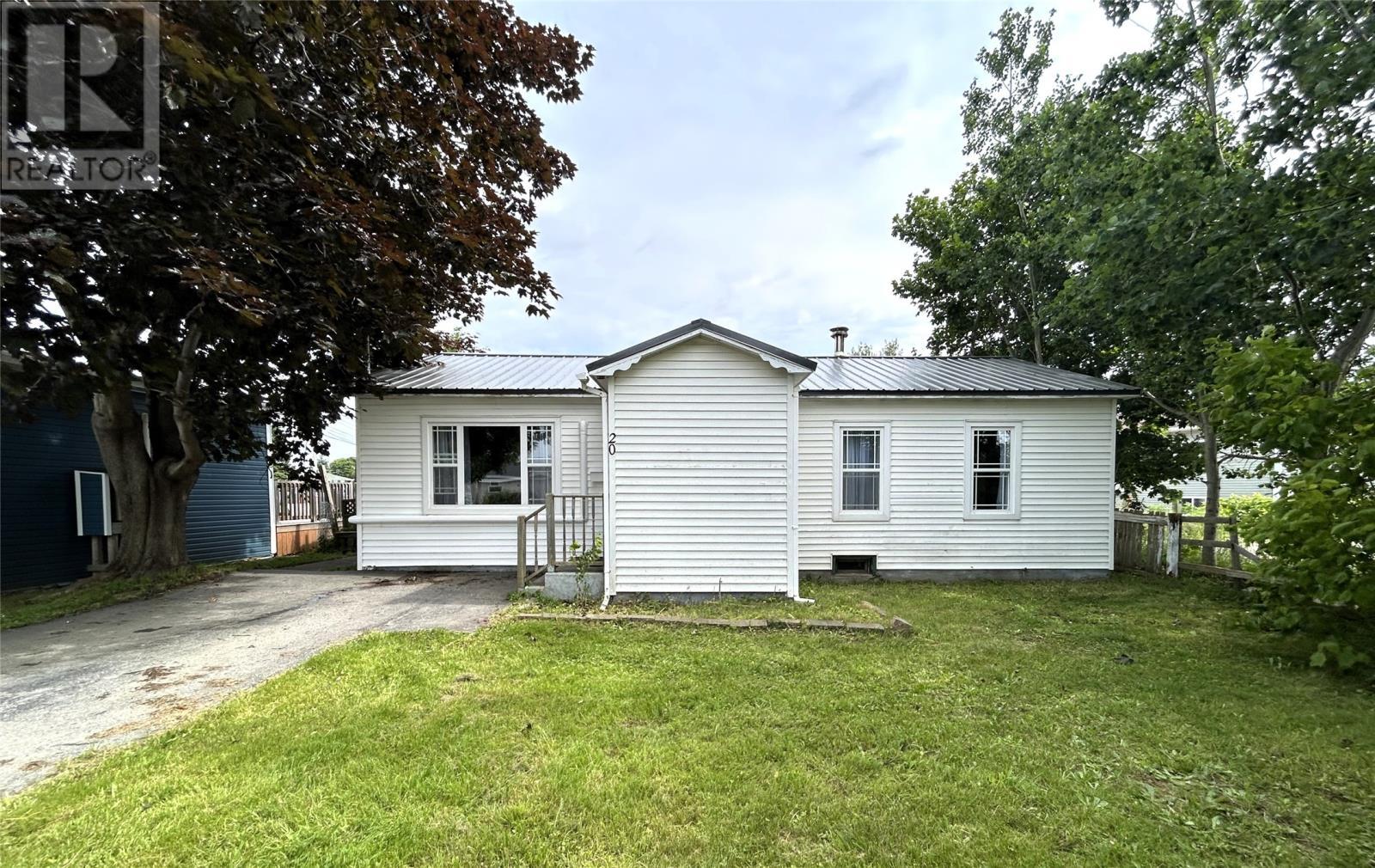 20 Sherwood Place, Stephenville, NL - Outdoor