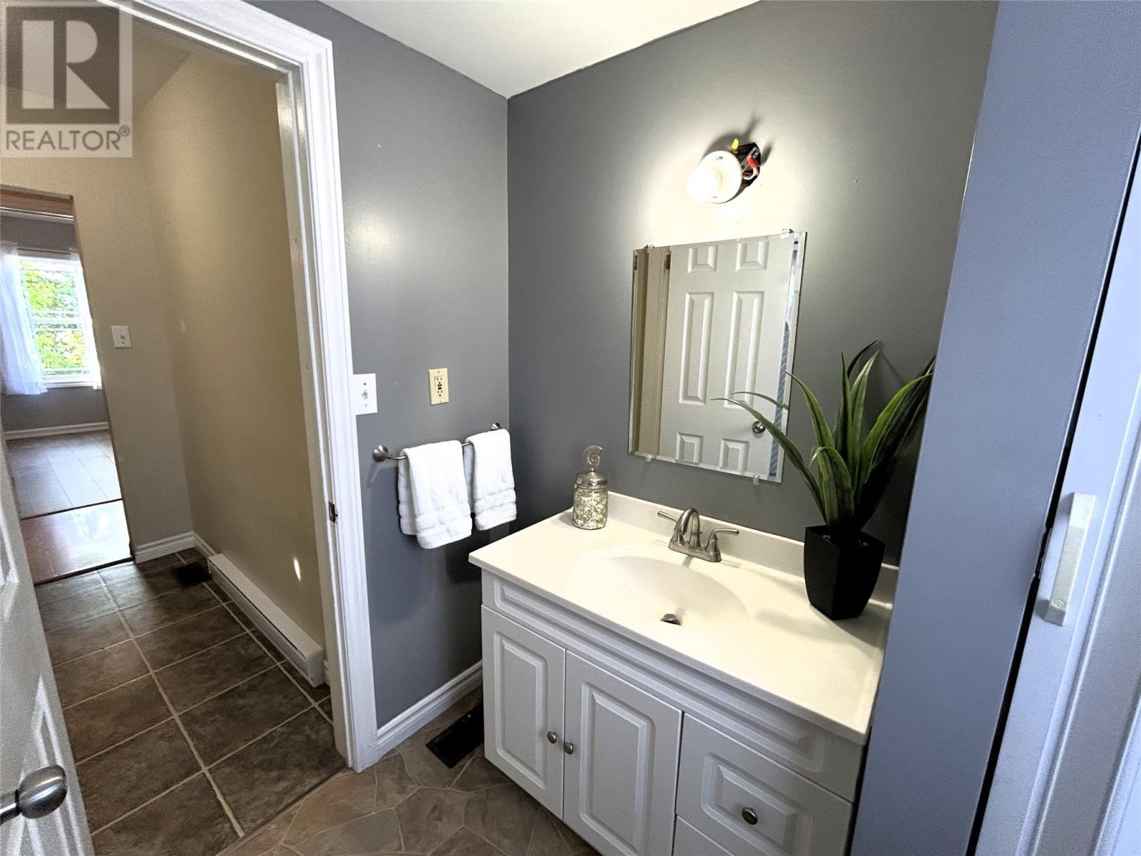20 Sherwood Place, Stephenville, NL - Indoor Photo Showing Bathroom