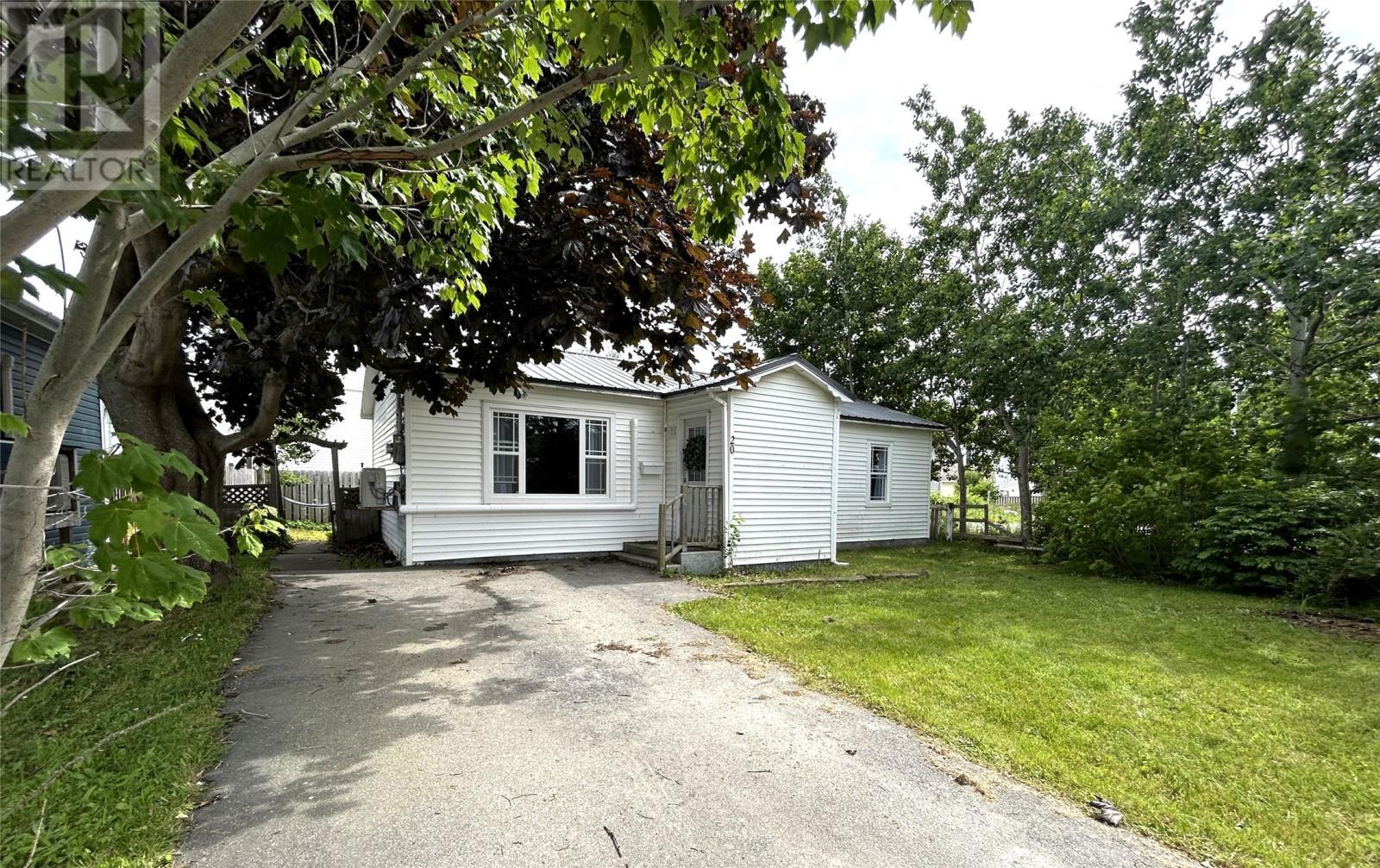 20 Sherwood Place, Stephenville, NL - Outdoor
