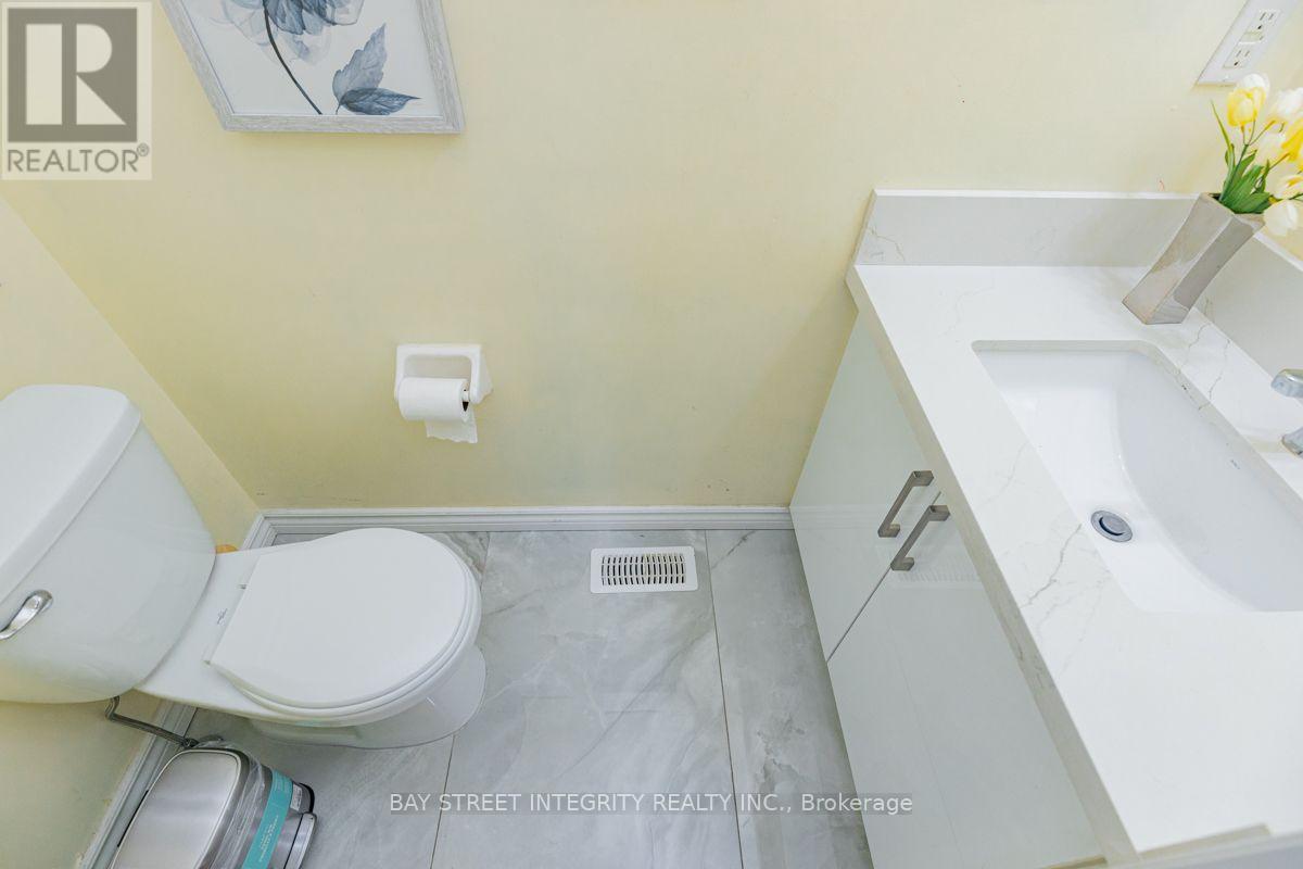 17 Weston Crescent, Ajax, ON - Indoor Photo Showing Bathroom