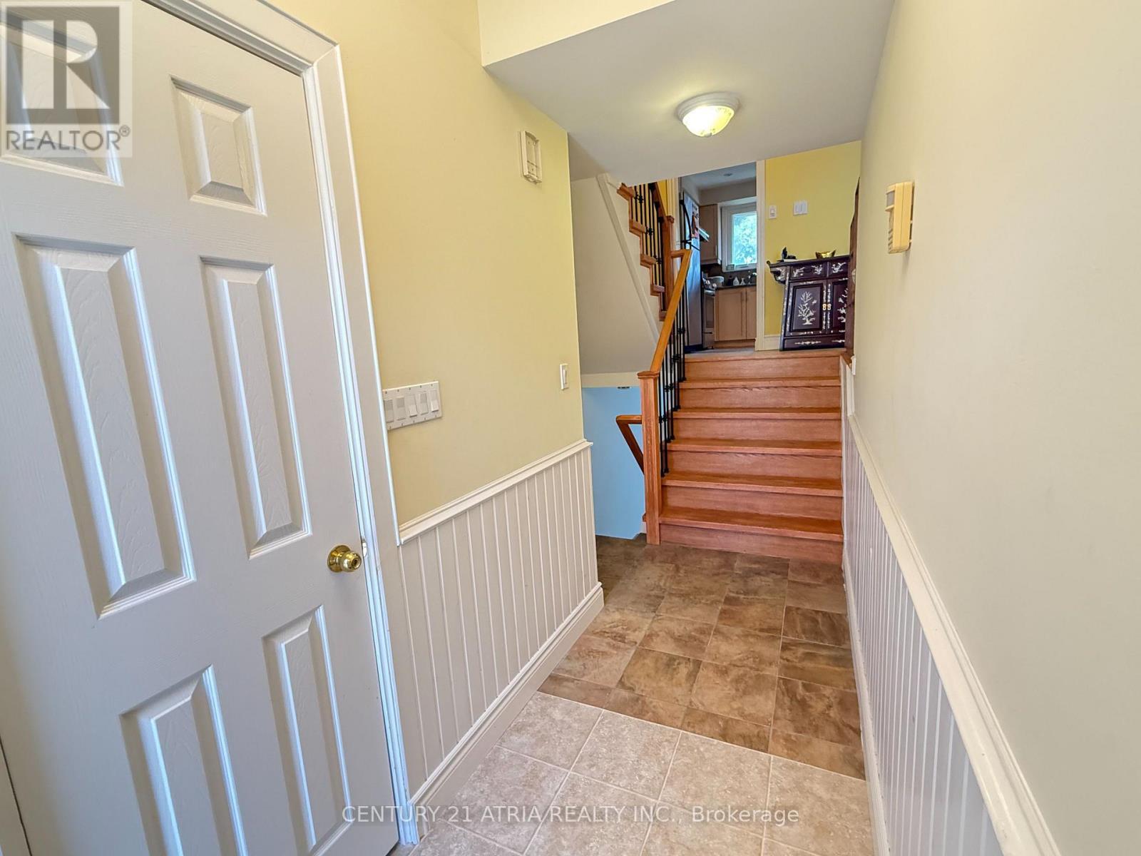 73 Stately Way, Markham, ON - Indoor Photo Showing Other Room