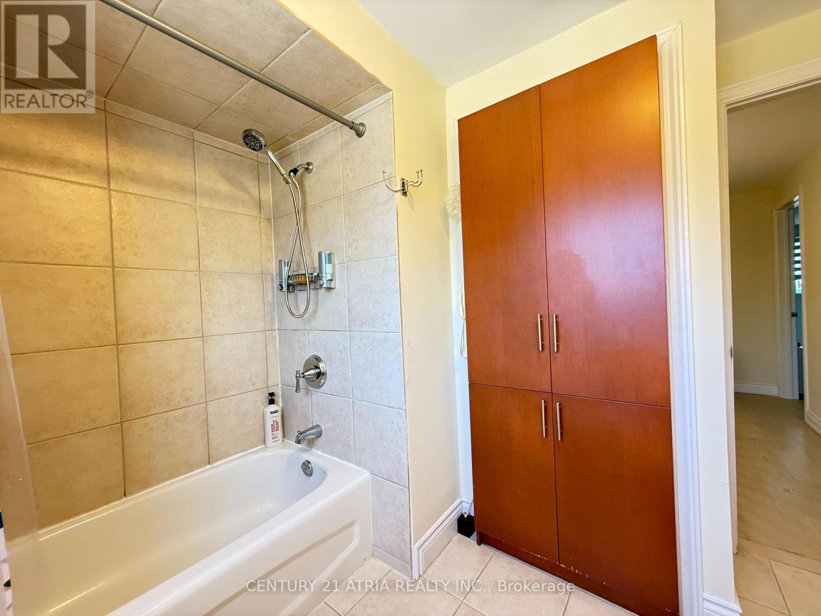 73 Stately Way, Markham, ON - Indoor Photo Showing Bathroom