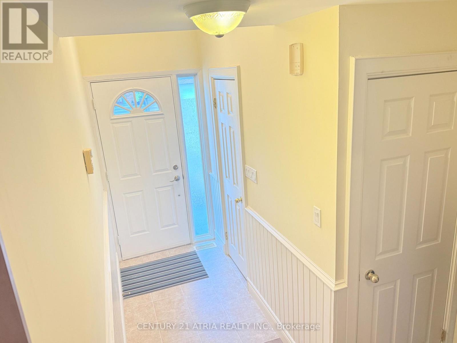 73 Stately Way, Markham, ON - Indoor Photo Showing Other Room