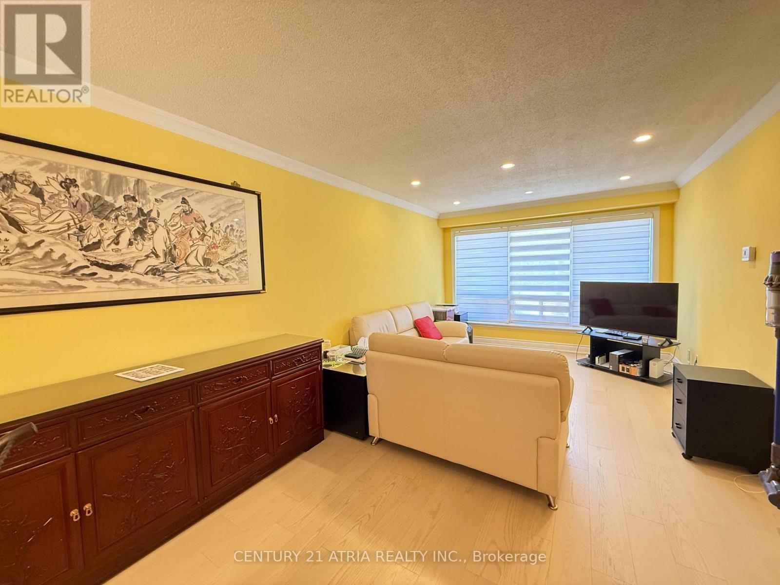 73 Stately Way, Markham, ON - Indoor