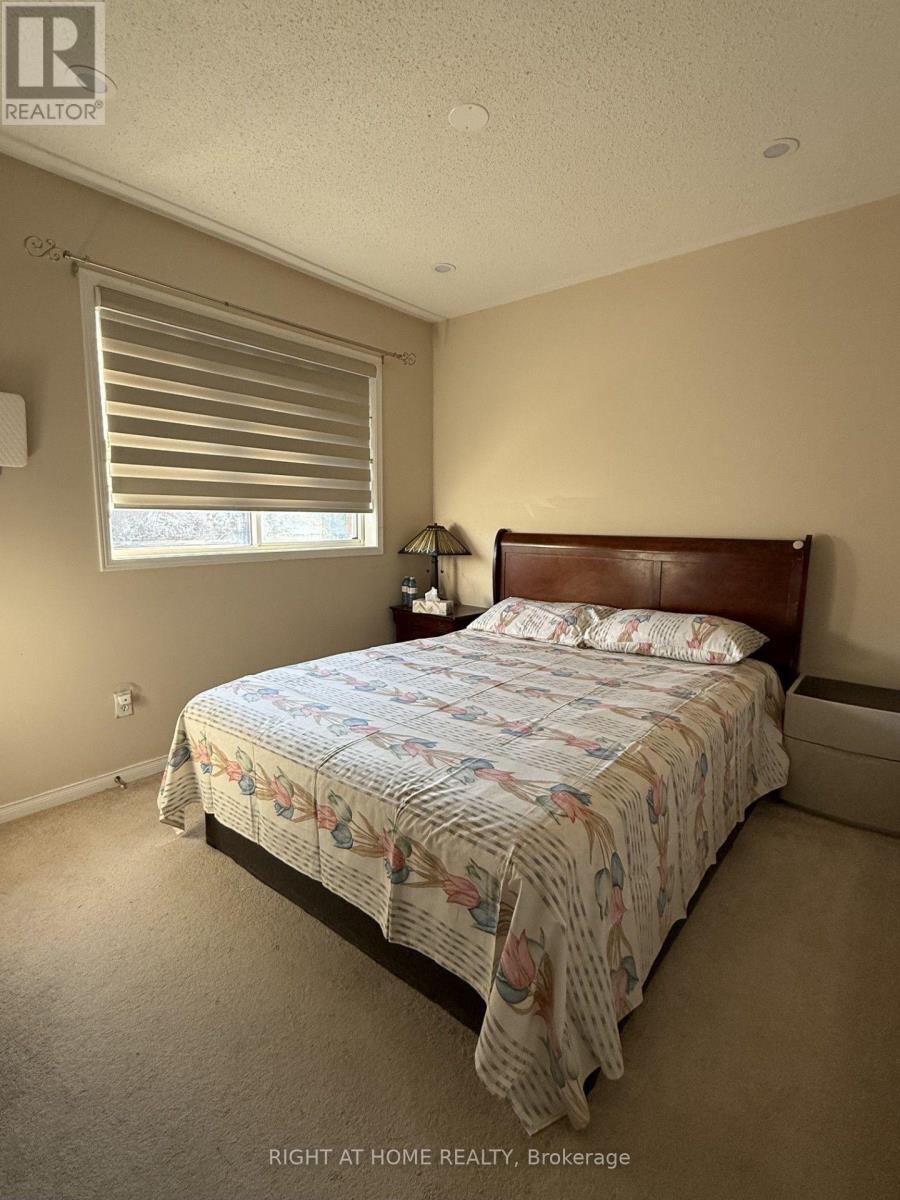 5986 Long Valley Road, Mississauga, ON - Indoor Photo Showing Bedroom