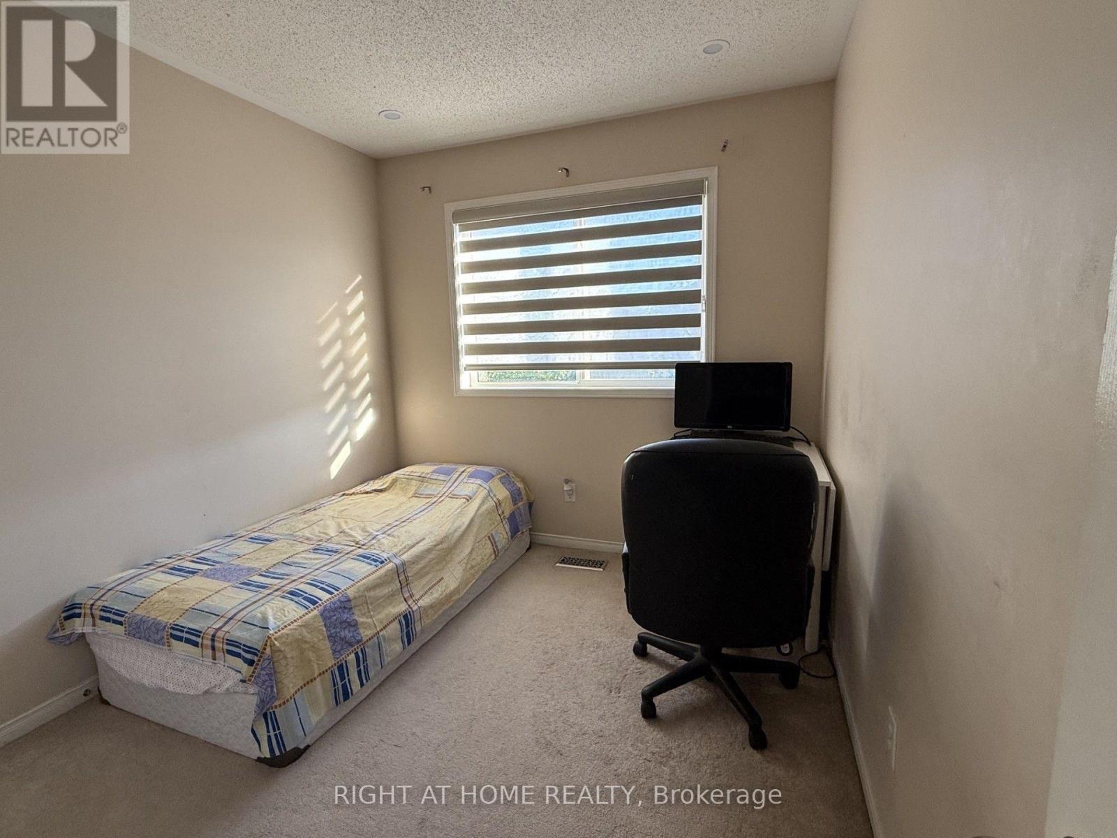 5986 Long Valley Road, Mississauga, ON - Indoor Photo Showing Bedroom