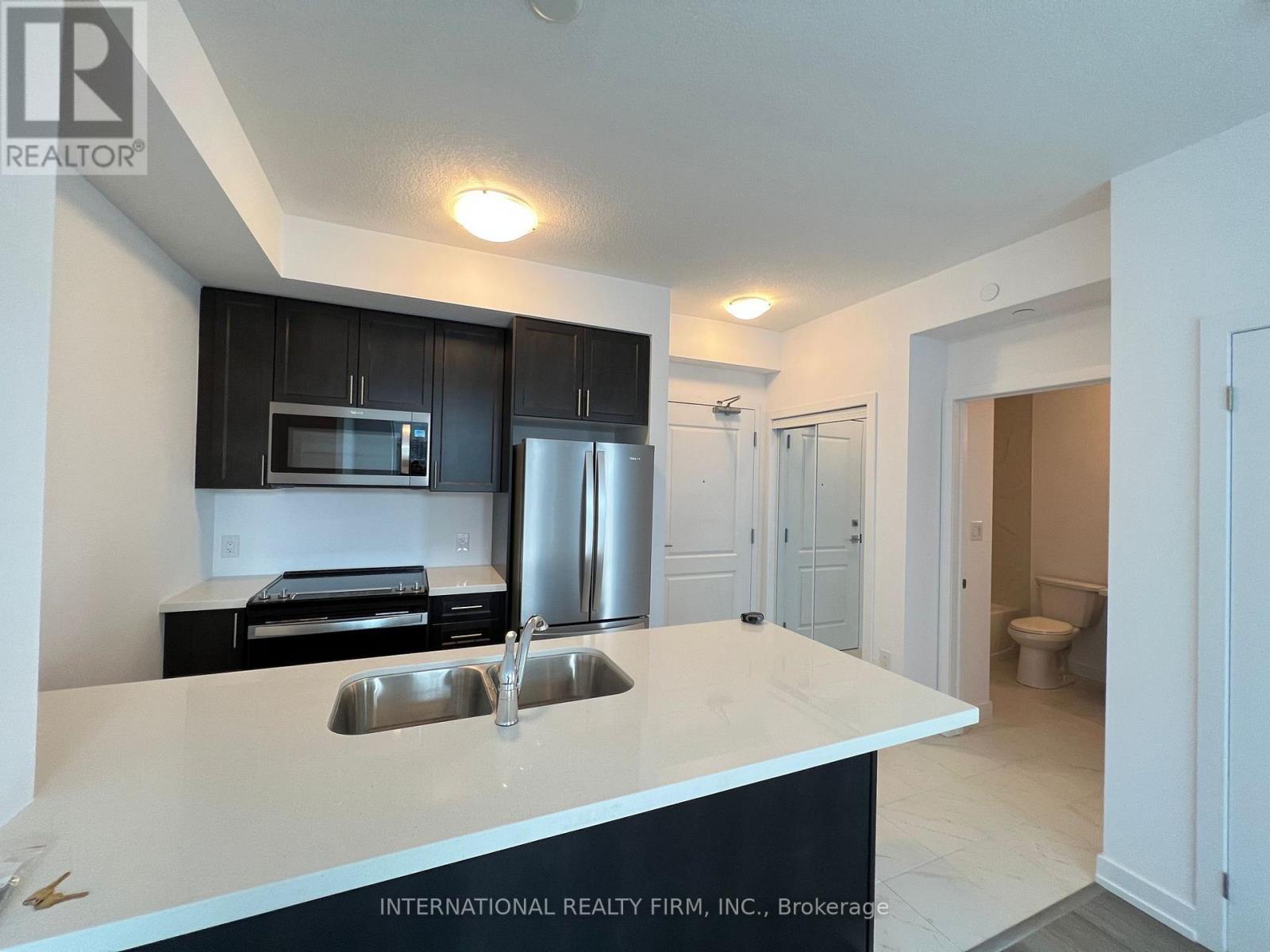 332 - 460 Dundas Street E, Hamilton, ON - Indoor Photo Showing Kitchen With Double Sink