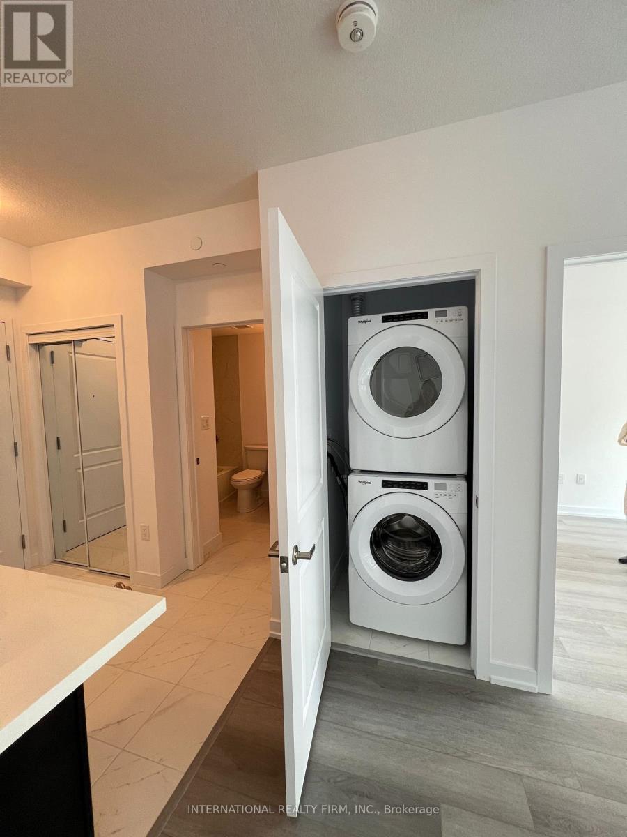 332 - 460 Dundas Street E, Hamilton, ON - Indoor Photo Showing Laundry Room