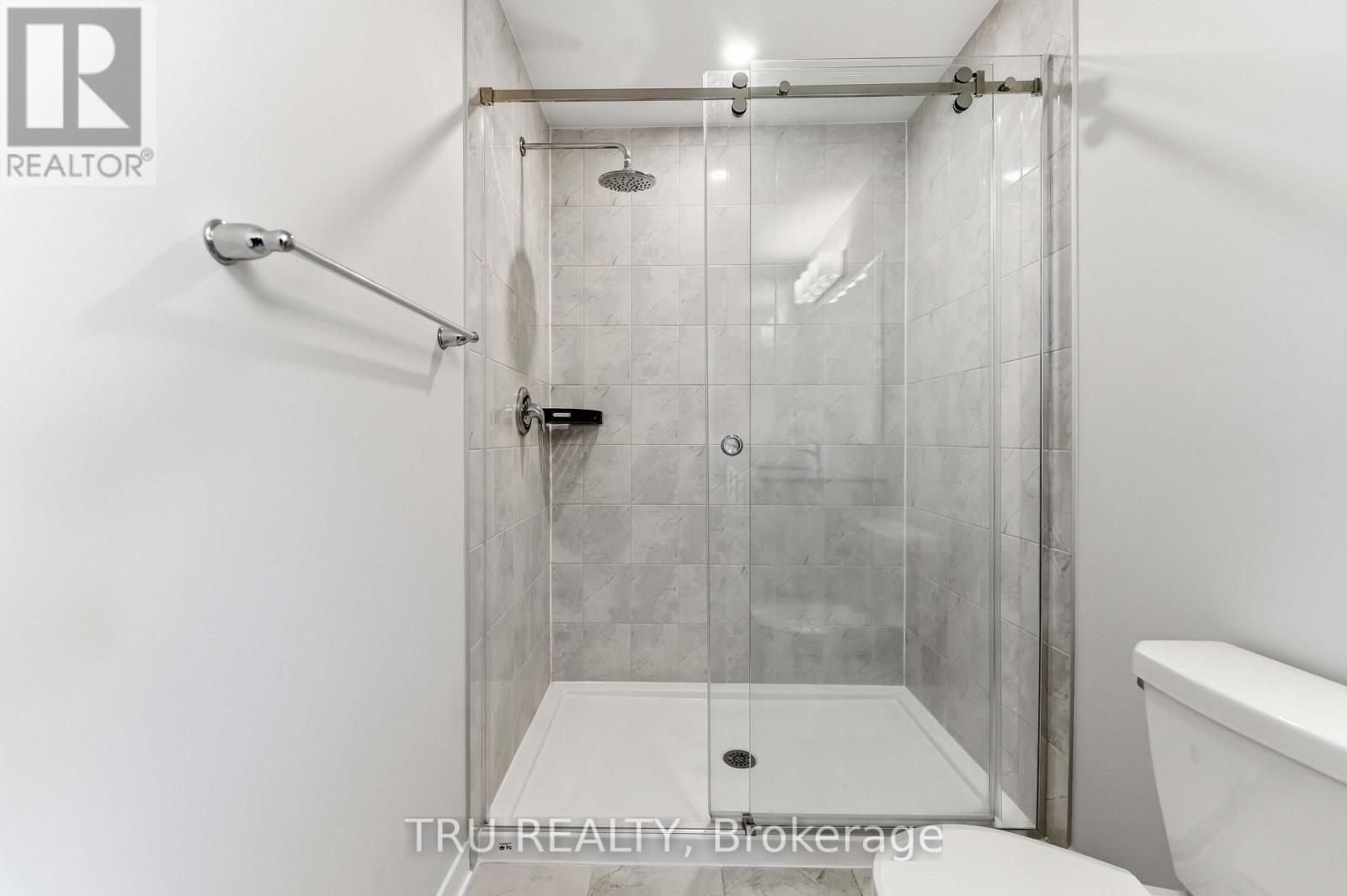 706 Expansion Road, Ottawa, ON - Indoor Photo Showing Bathroom