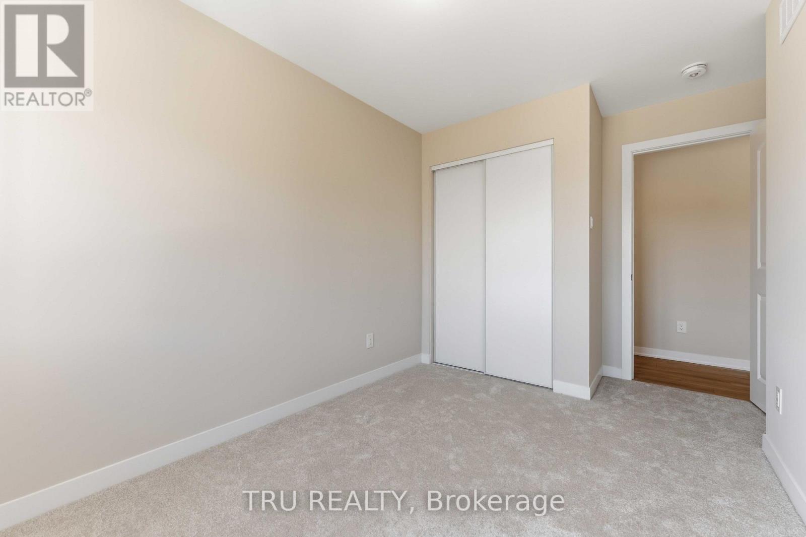 706 Expansion Road, Ottawa, ON - Indoor Photo Showing Other Room