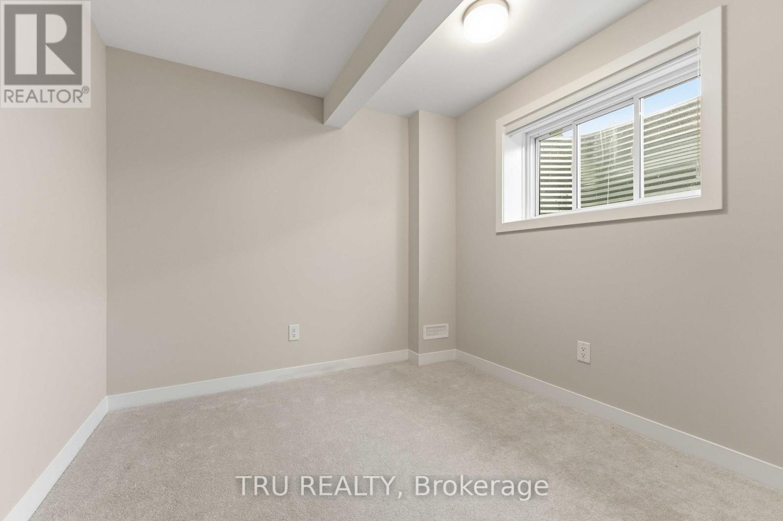 706 Expansion Road, Ottawa, ON - Indoor Photo Showing Other Room