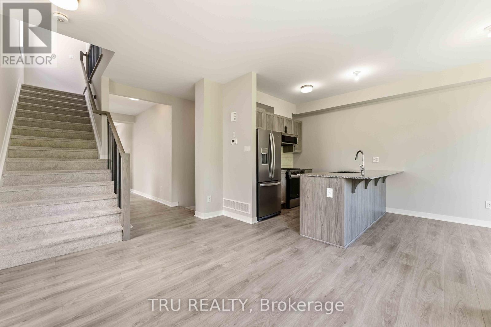 706 Expansion Road, Ottawa, ON - Indoor