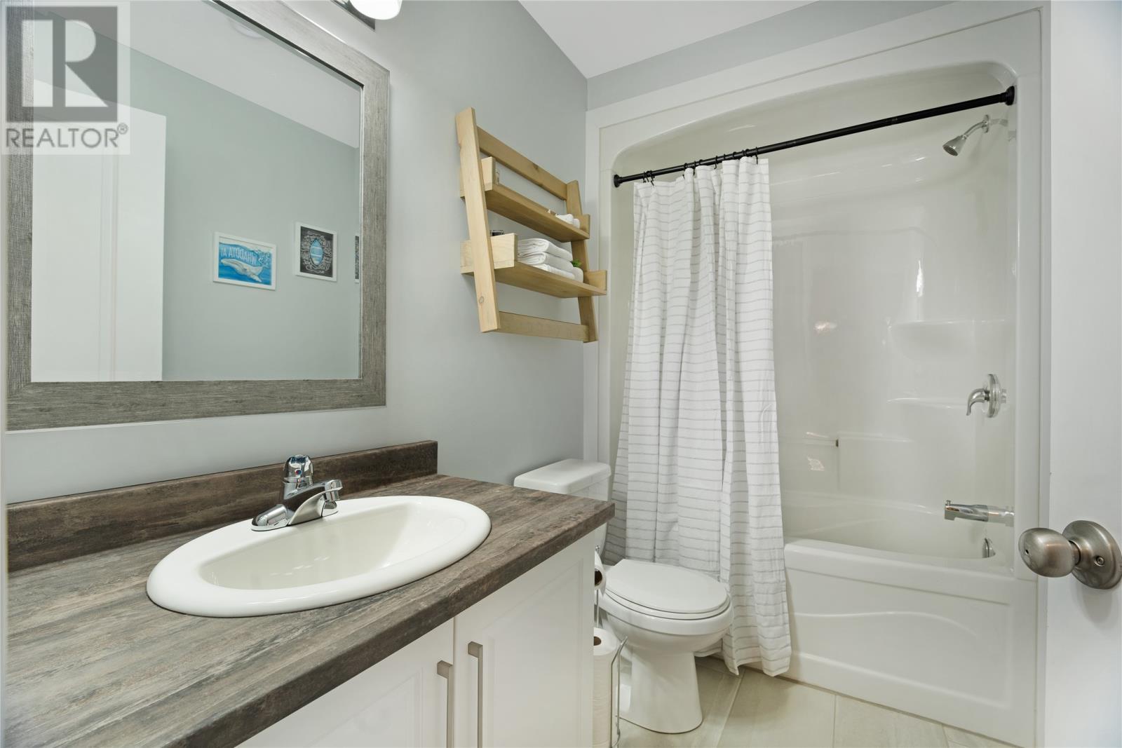 20 Alberton Drive, Paradise, NL - Indoor Photo Showing Bathroom
