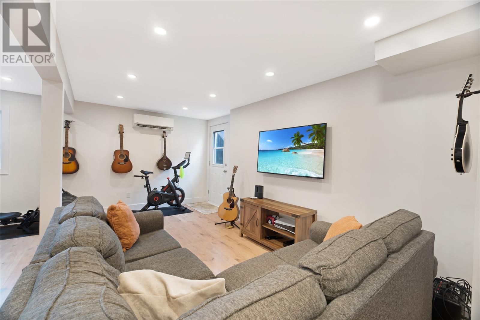 20 Alberton Drive, Paradise, NL - Indoor
