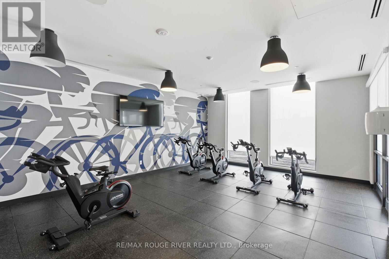 2321 - 2545 Simcoe Street N, Oshawa (Windfields), ON - Indoor Photo Showing Gym Room